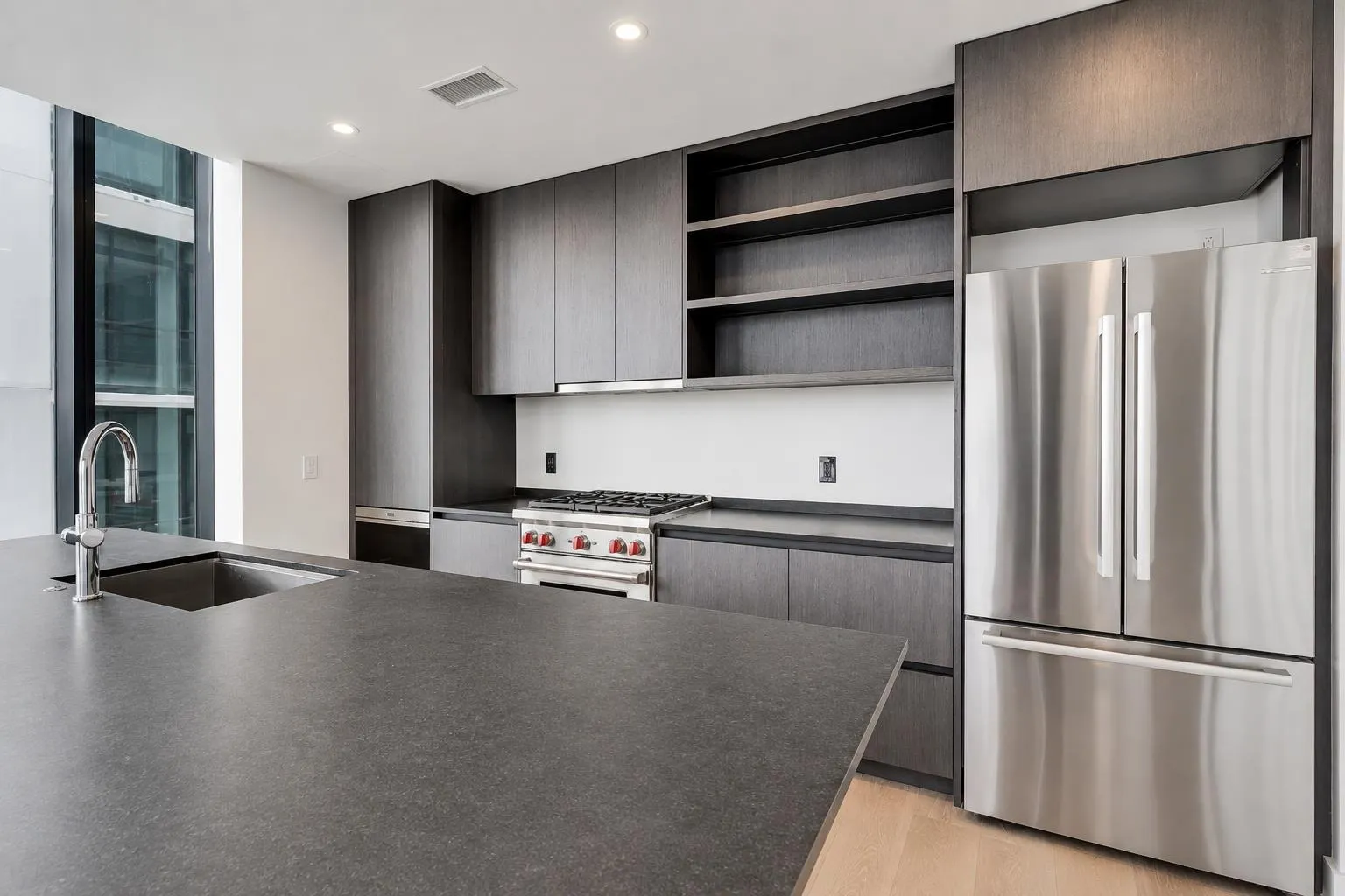 Photo 3 of 610 DAVIS ST #2205