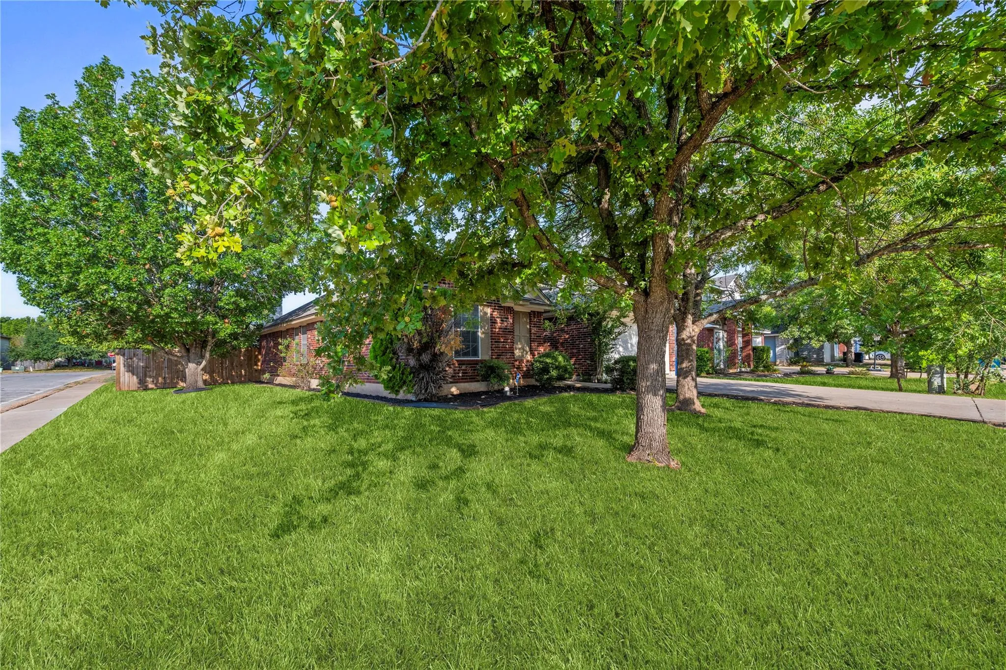Photo of 701 SPARKLING BROOK LN, Leander, TX, 78641