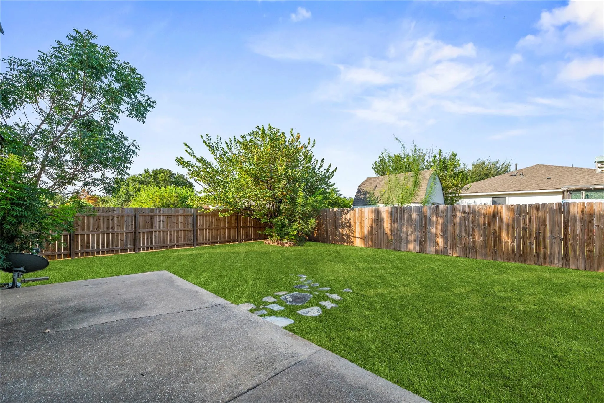 Photo 5 of 701 SPARKLING BROOK LN
