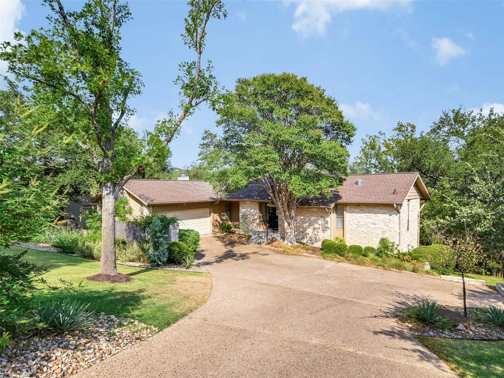 Photo of 2207 CYPRESS PT E, Austin, TX, 78746