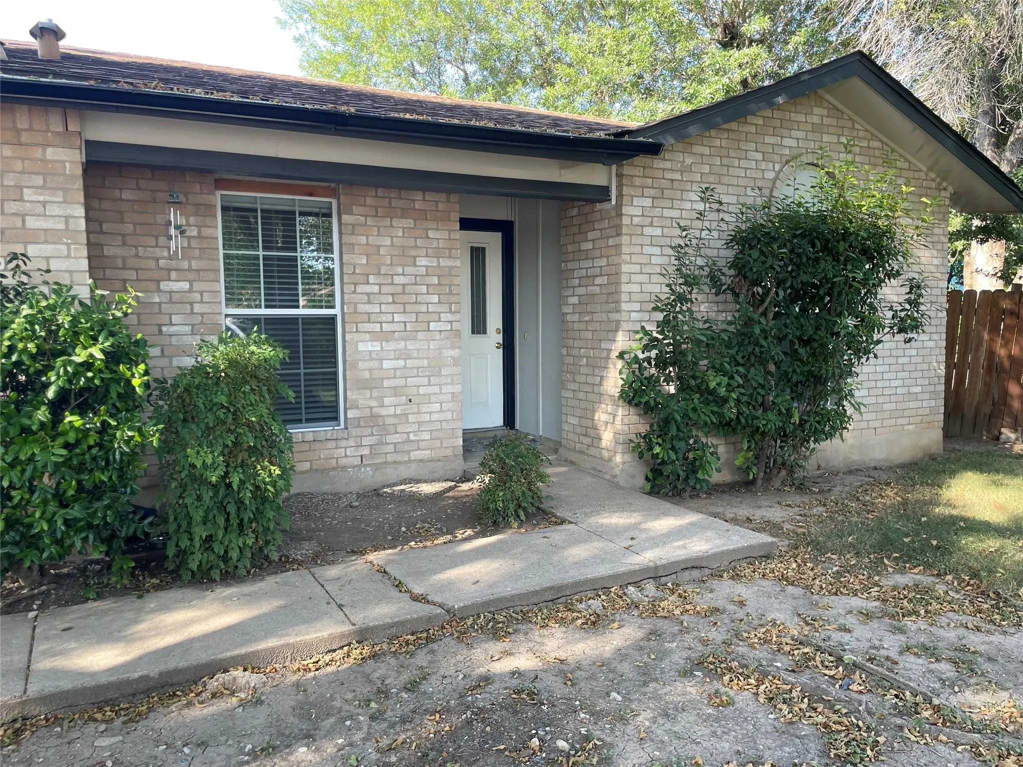 Photo of 5700 LIMEROCK HOLW, Austin, TX, 78744