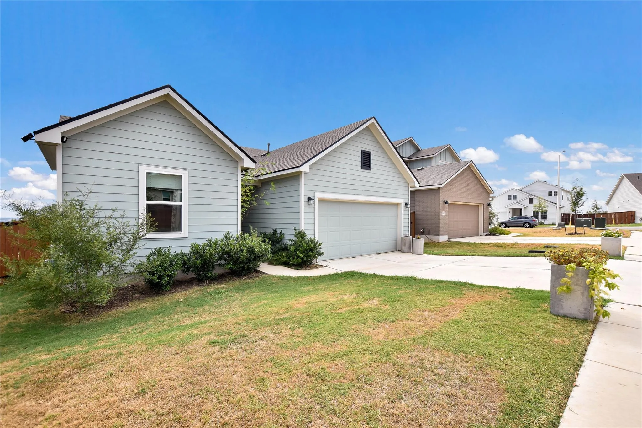 Photo 2 of 104 PEACH FLAT CT