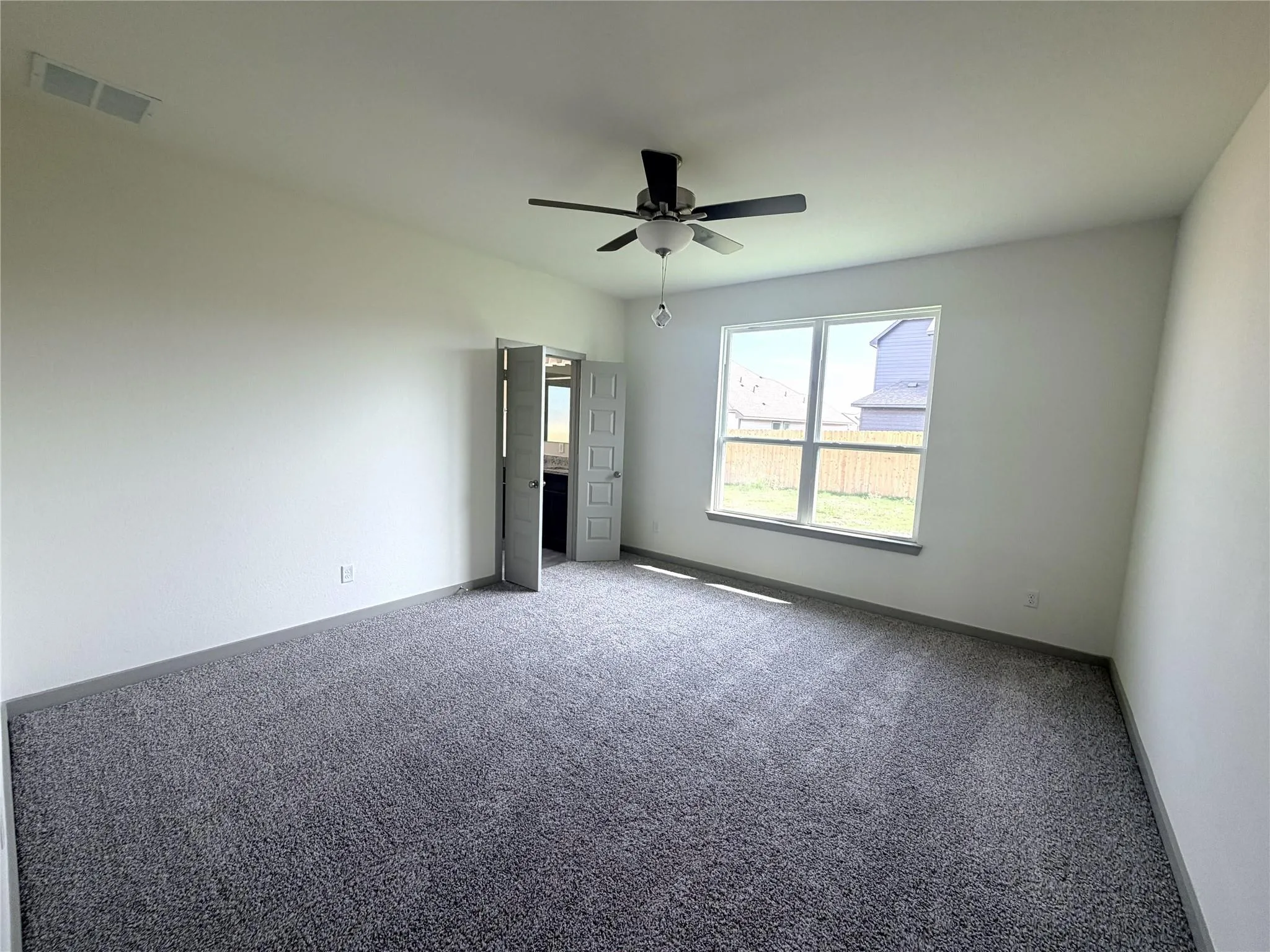 Photo 5 of 312 BOATRIGHT BLVD