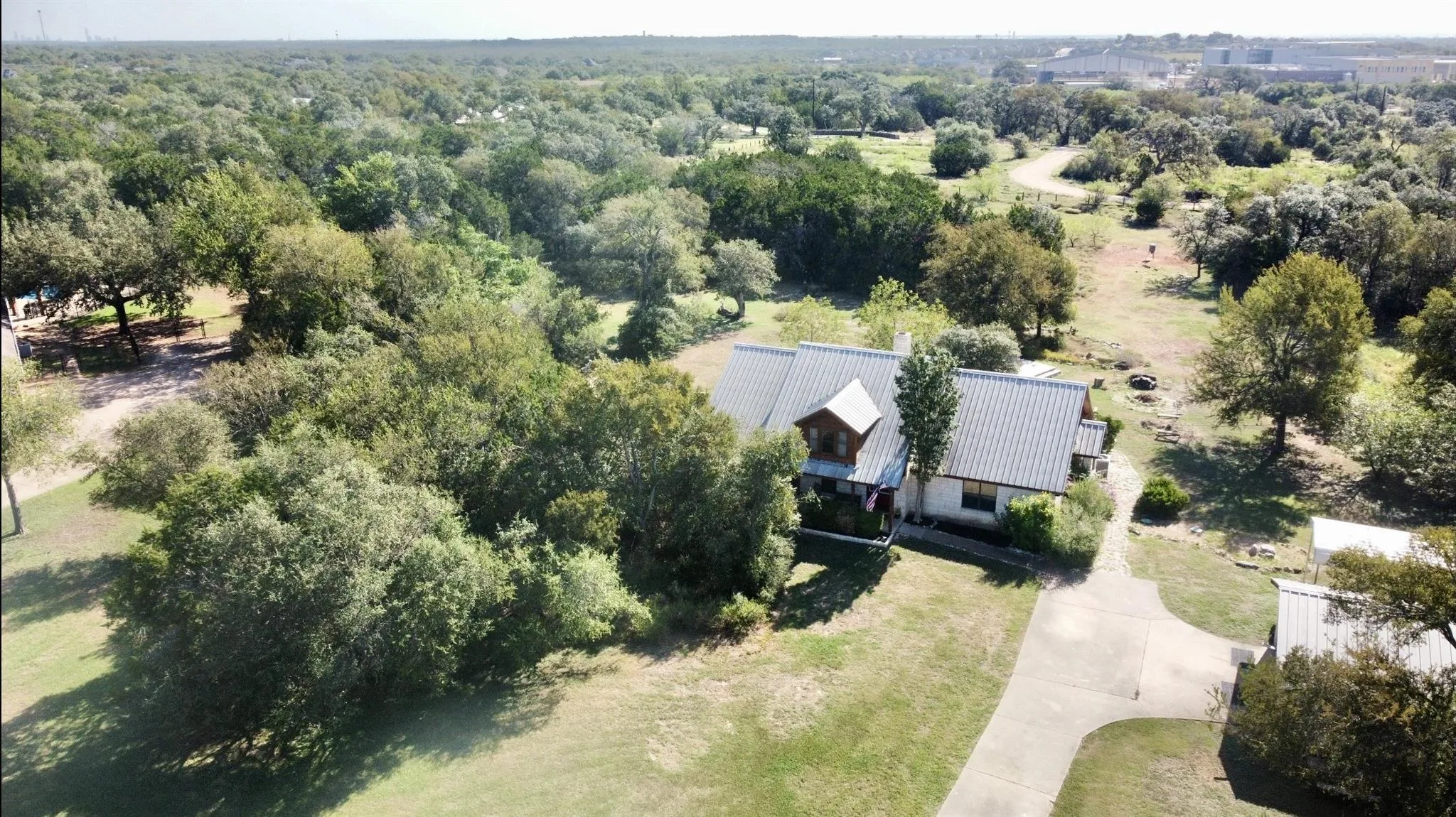Photo 5 of 301 OAK FOREST CV
