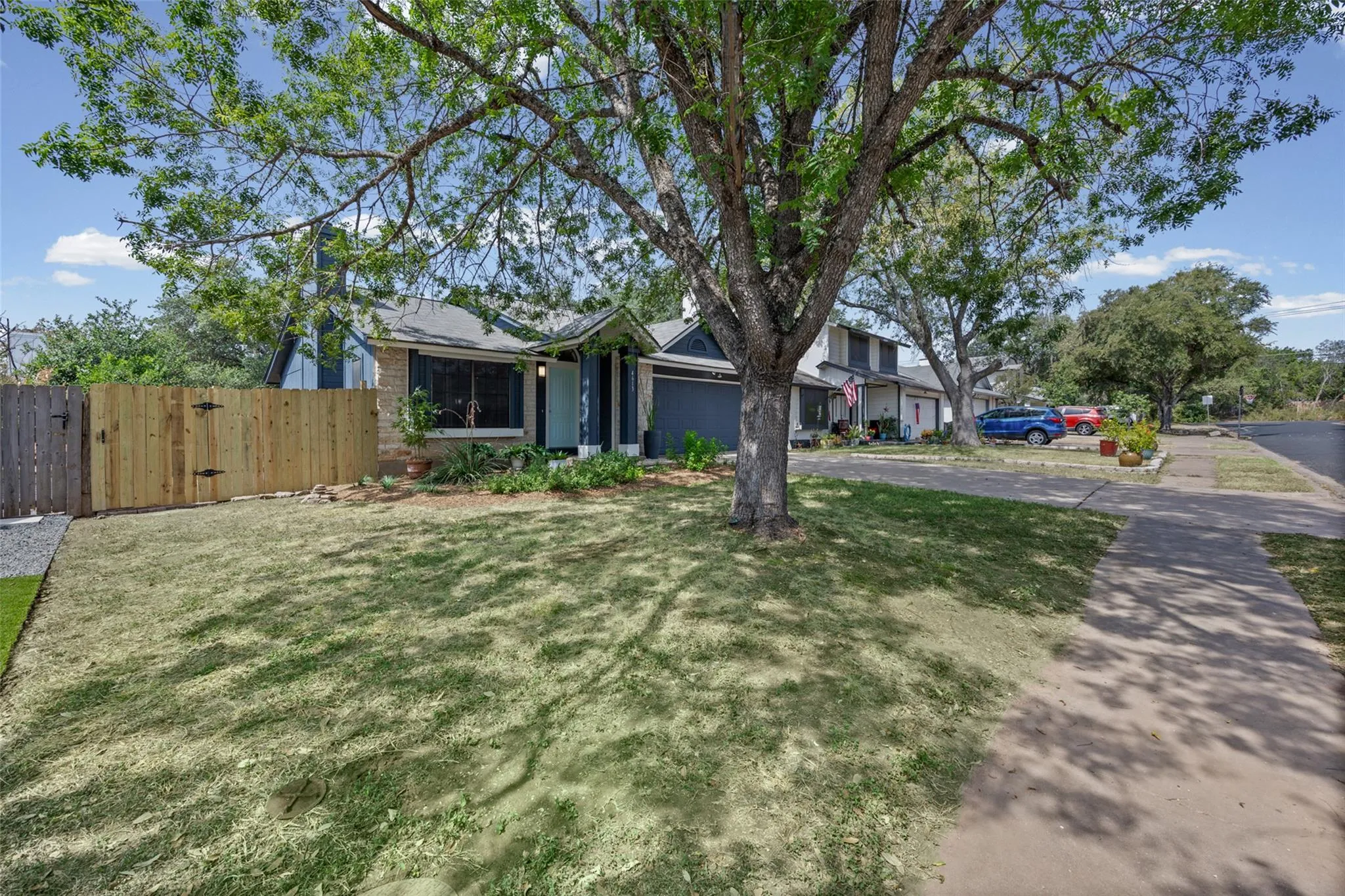Photo 2 of 4613 MOLERA DR