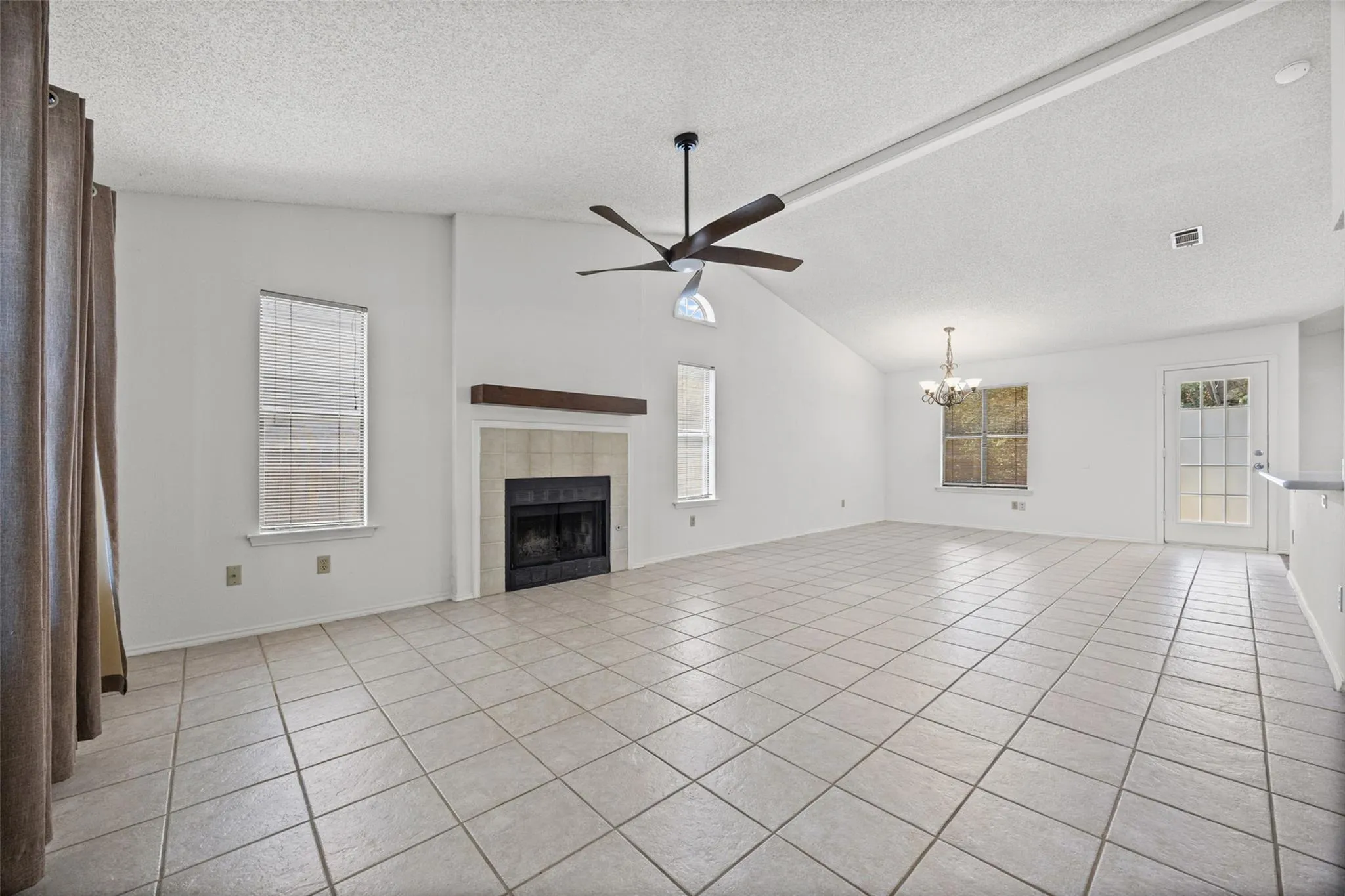 Photo 5 of 4613 MOLERA DR