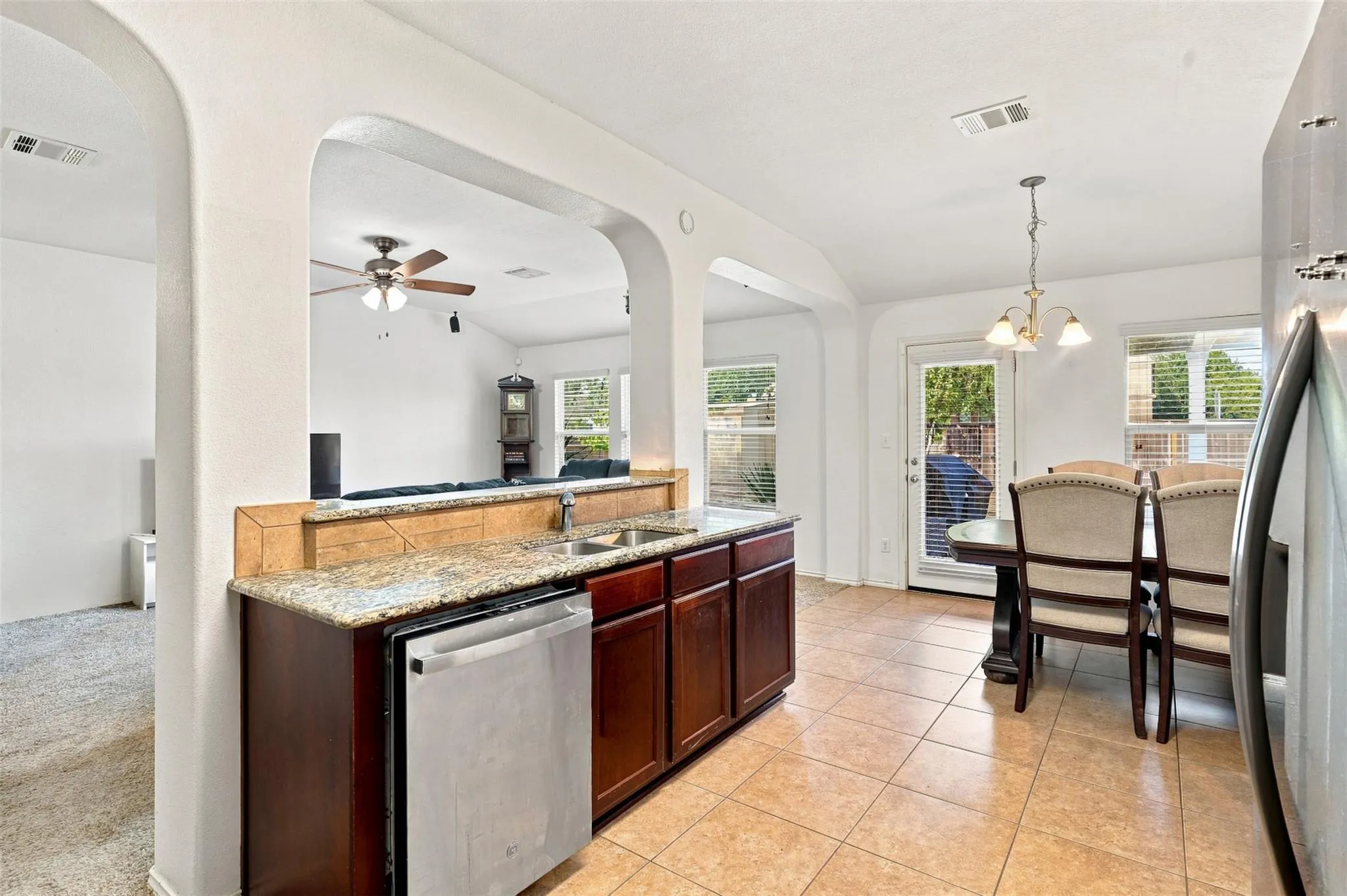 Photo 5 of 100 QUARRY LN