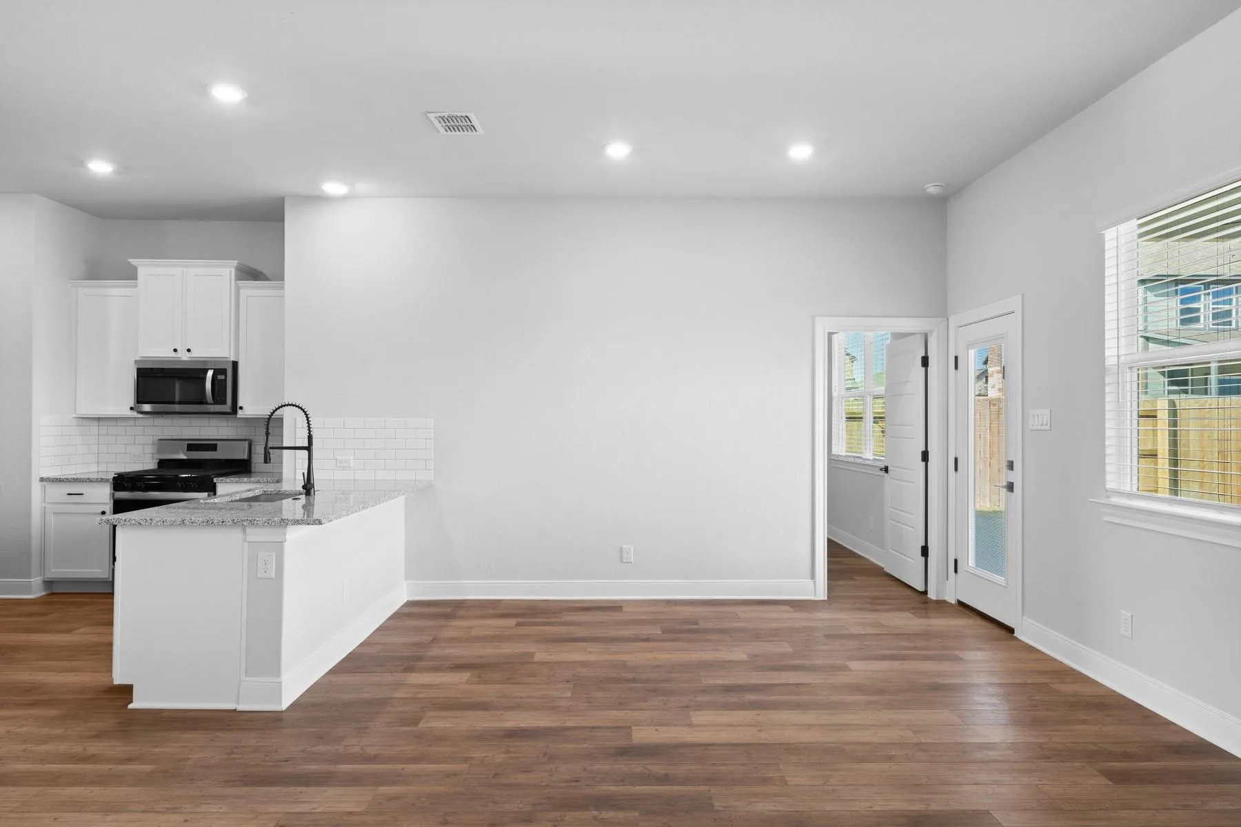 Photo 4 of 125 SKYFLOWER LN
