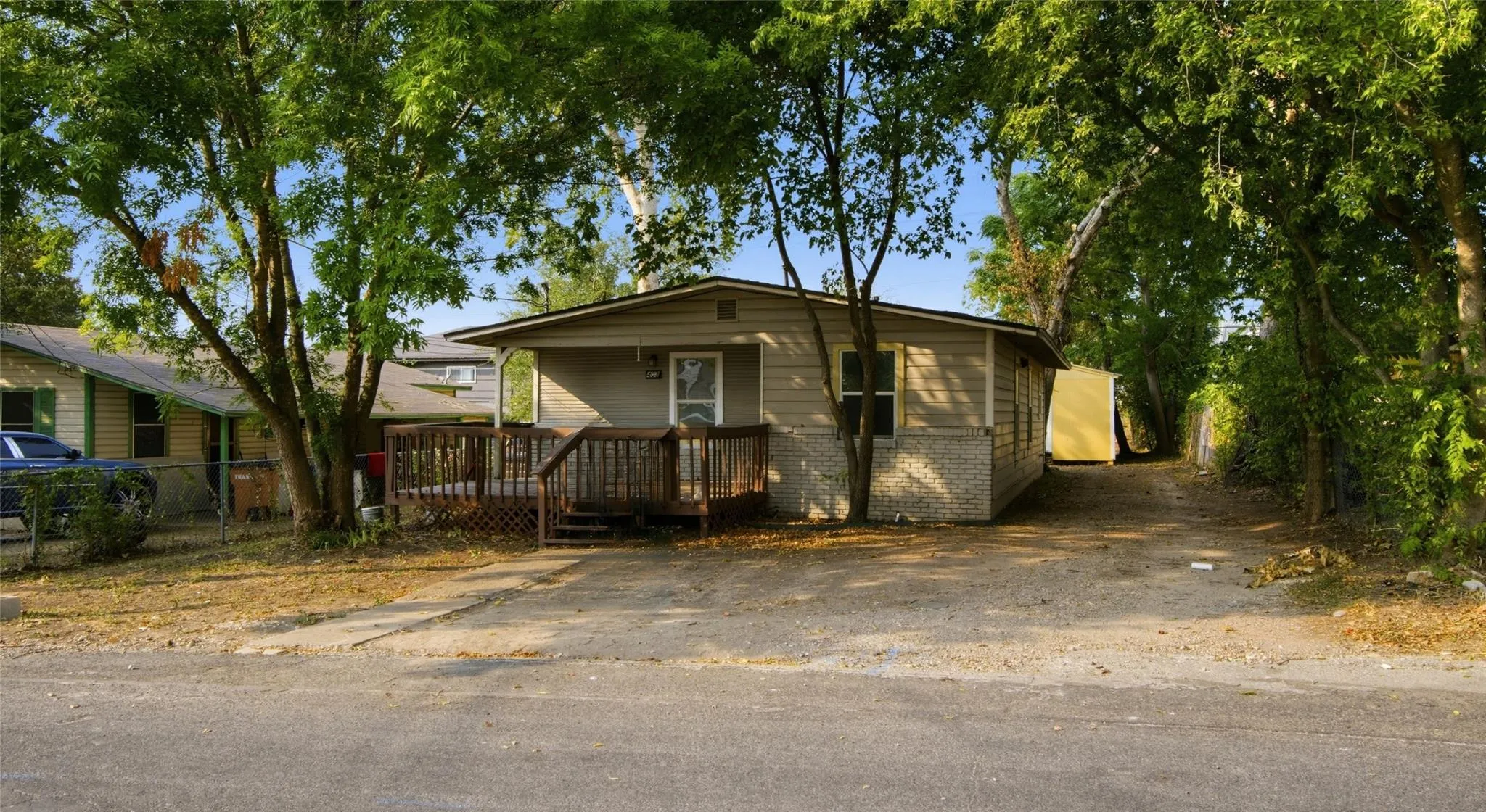 Photo 4 of 403 BLACKSON AVE