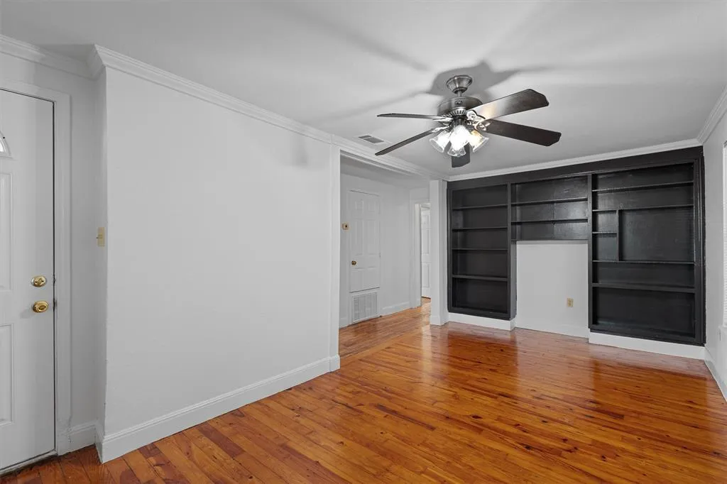 Photo 5 of 403 BLACKSON AVE