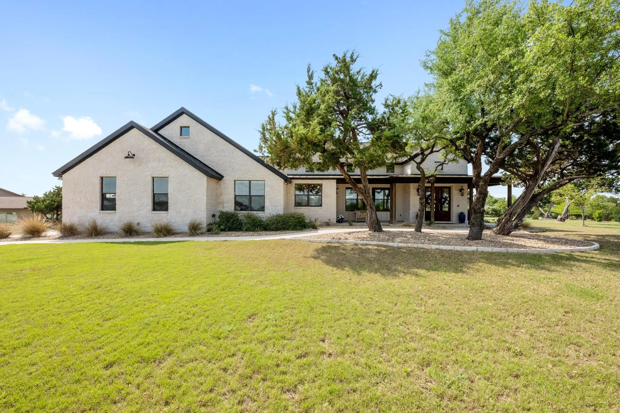 Photo of 215 SANDY CREEK CV, Driftwood, TX, 78619