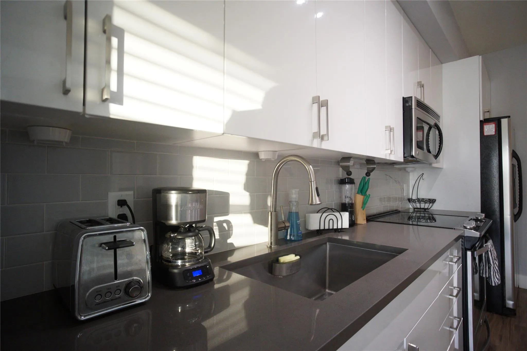 Photo 4 of 6444 BURNET RD #305