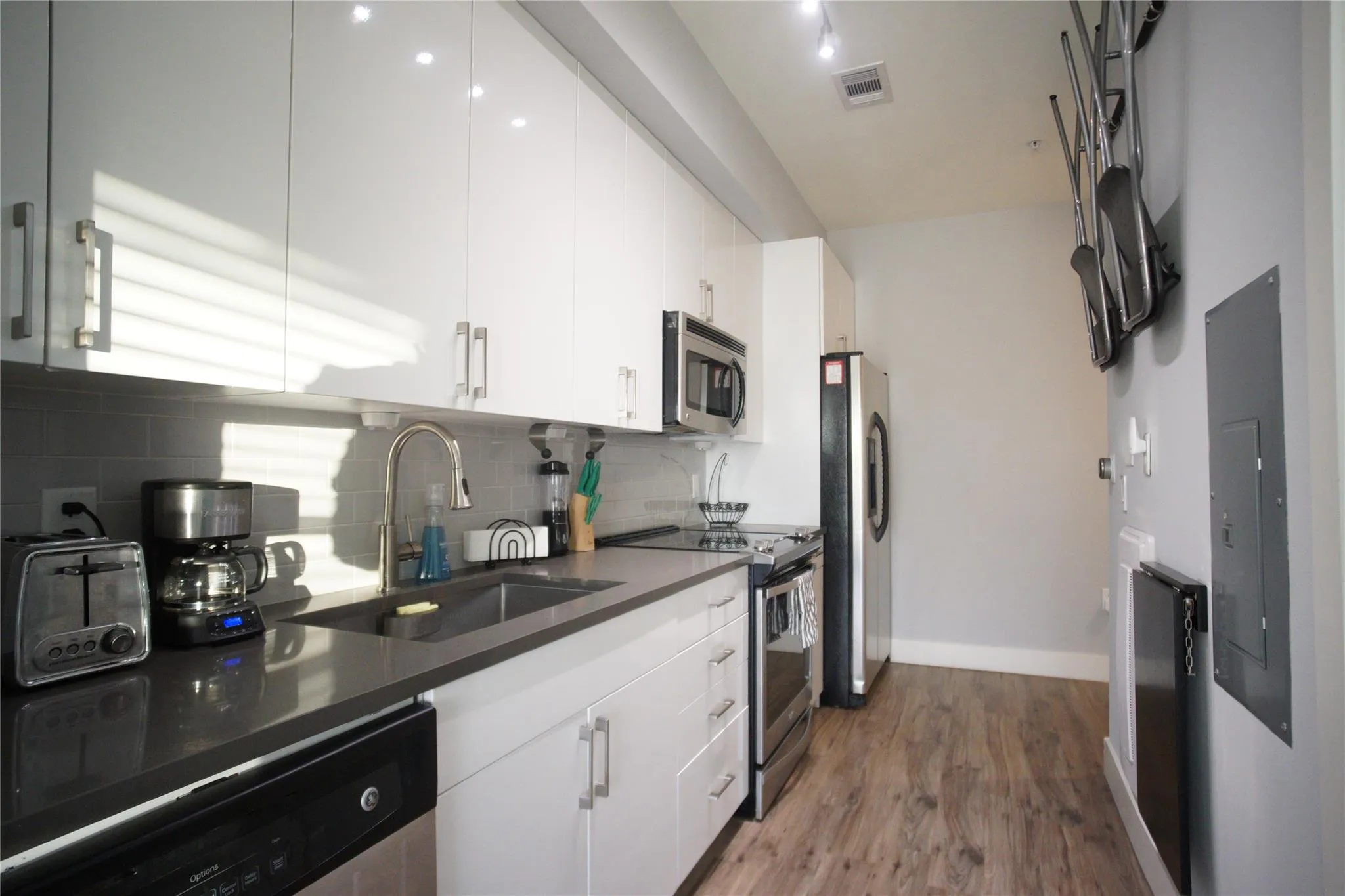 Photo 3 of 6444 BURNET RD #305