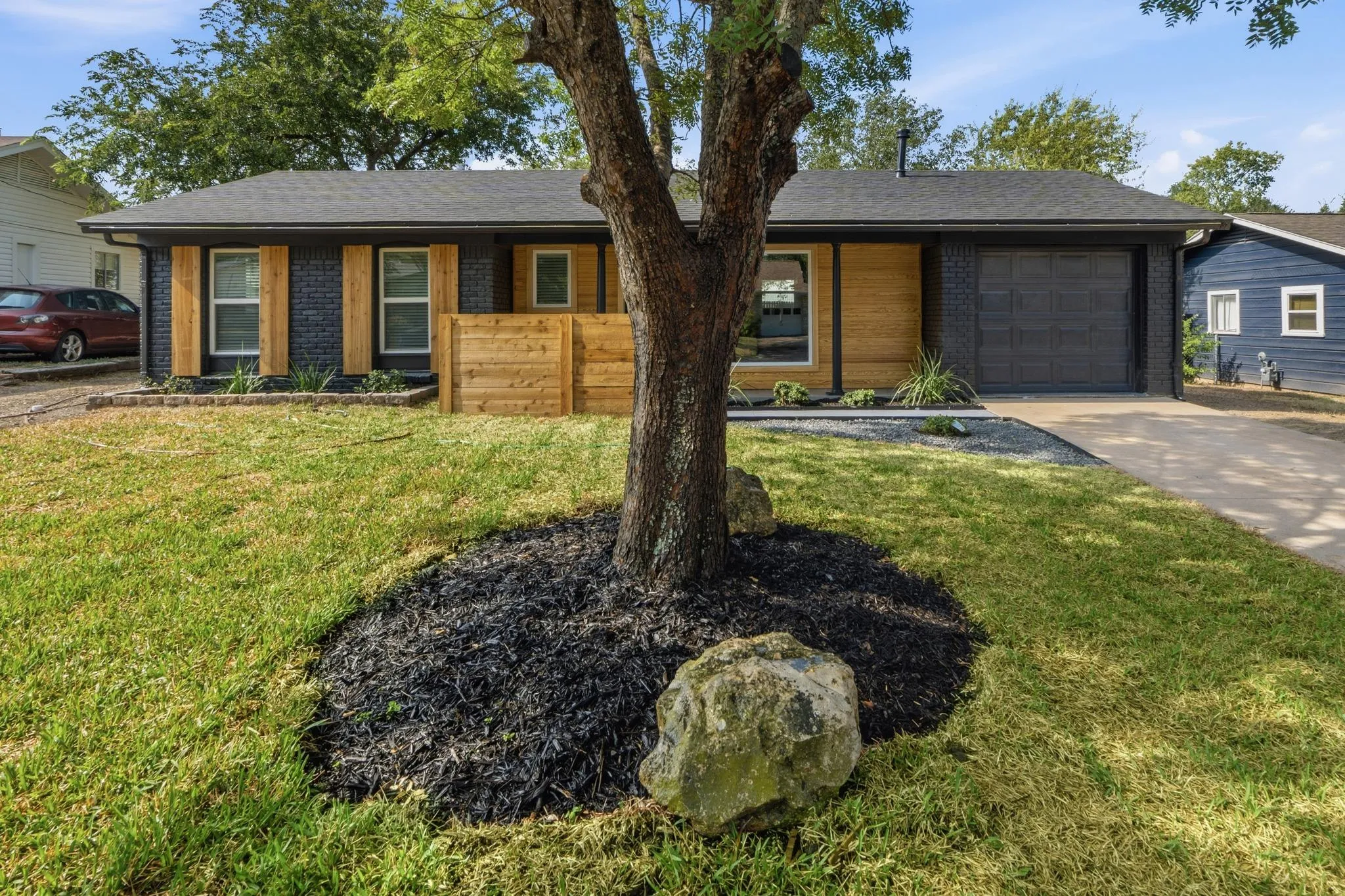 Photo 3 of 6705 ESTHER DR