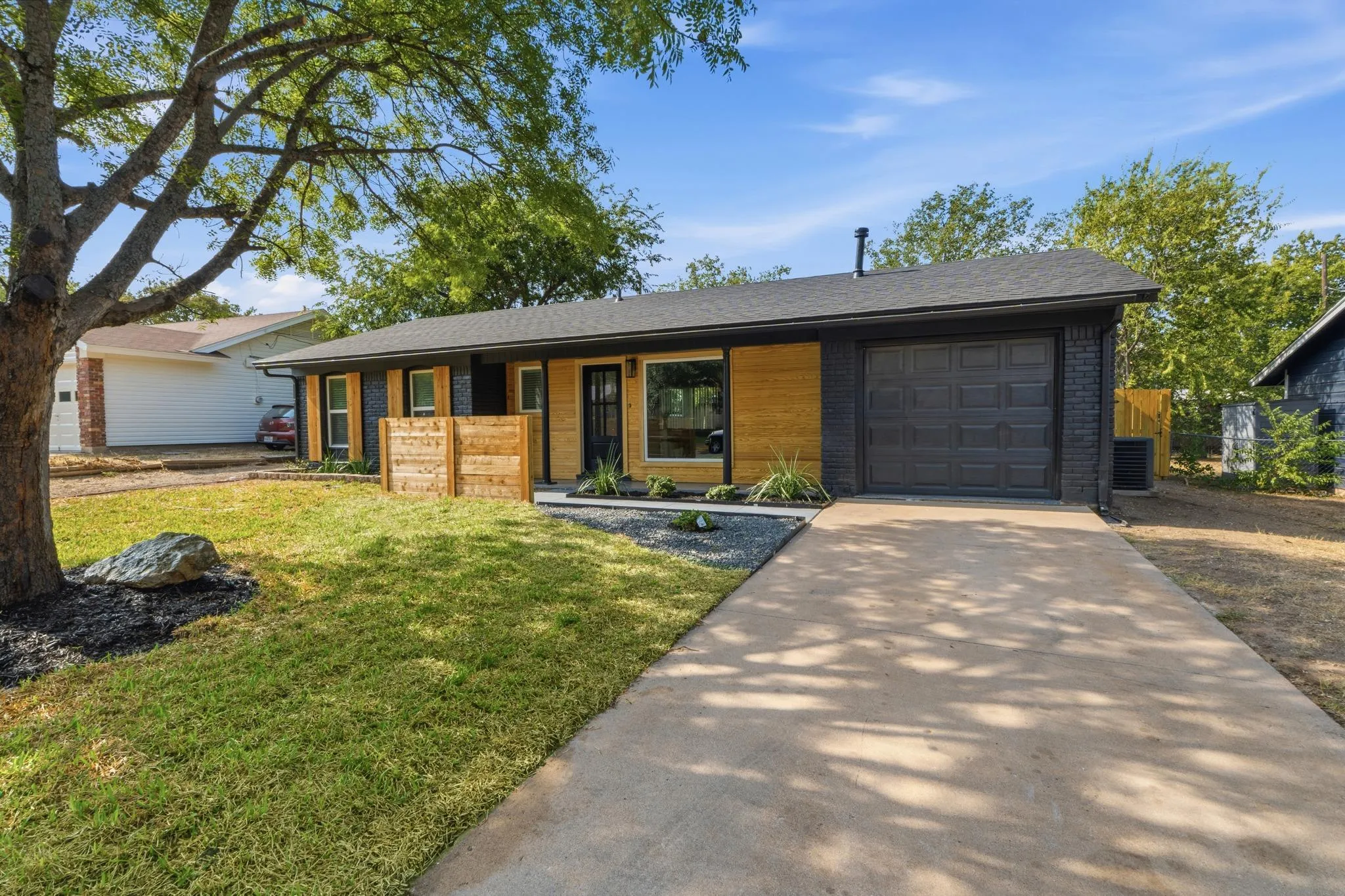 Photo of 6705 ESTHER DR, Austin, TX, 78752