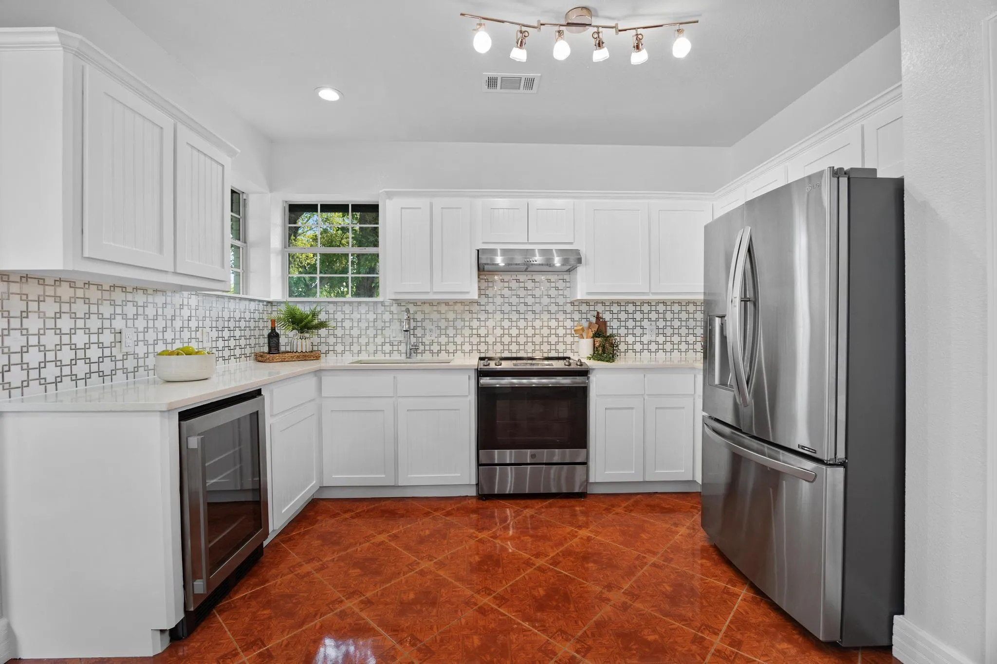 Photo 5 of 10901 PARKFIELD DR