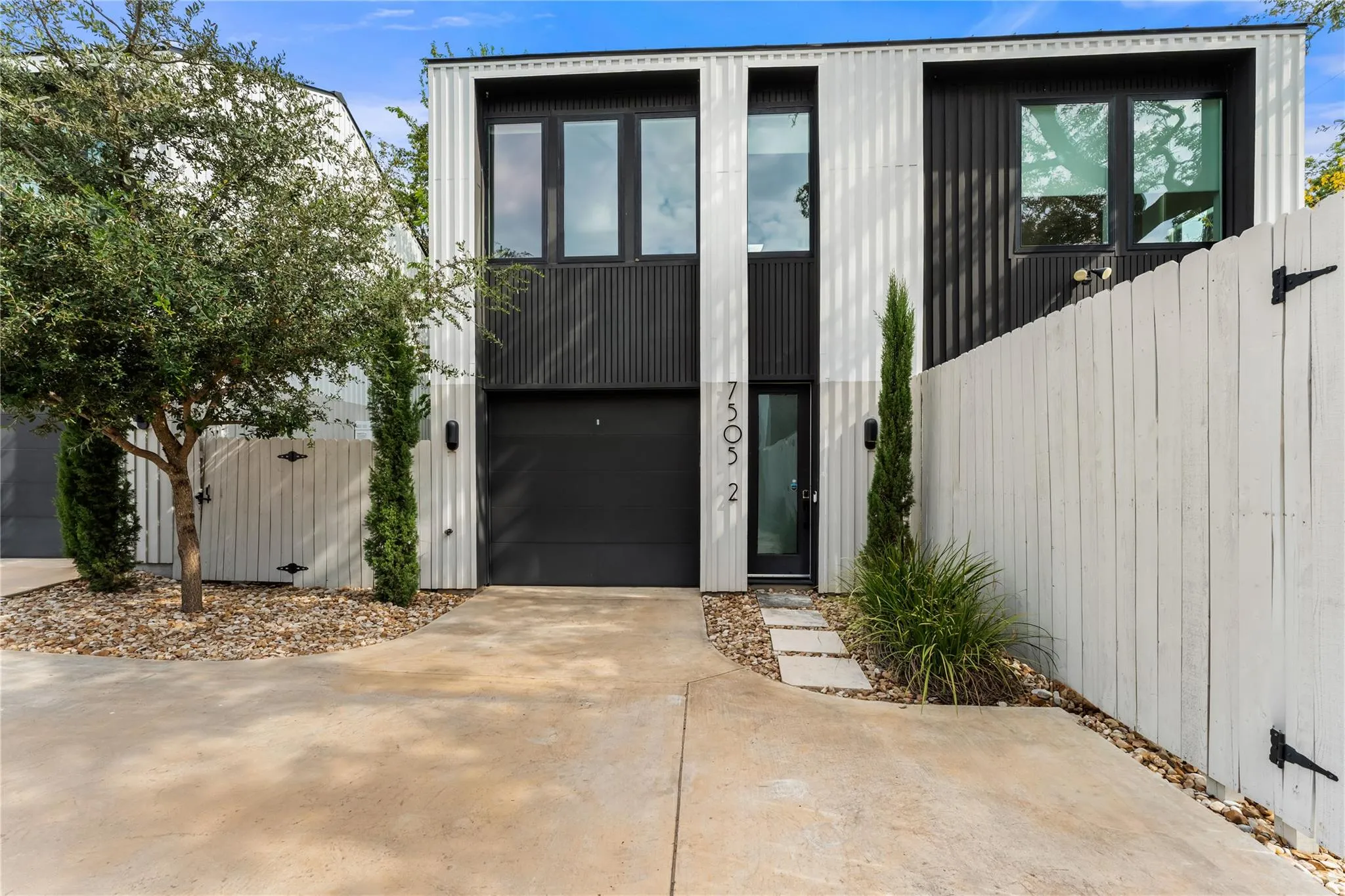 Photo of 7505 WYNNE LN #2, Austin, TX, 78745