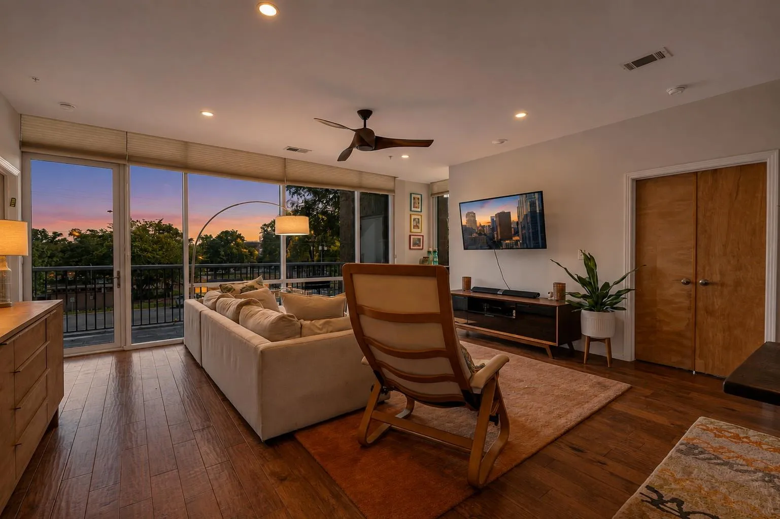 Photo 5 of 1600 BARTON SPRINGS RD #1201