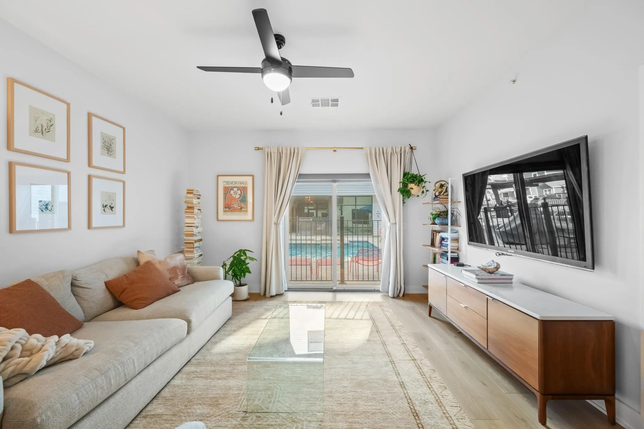 Photo 2 of 3101 GOVALLE AVE #105