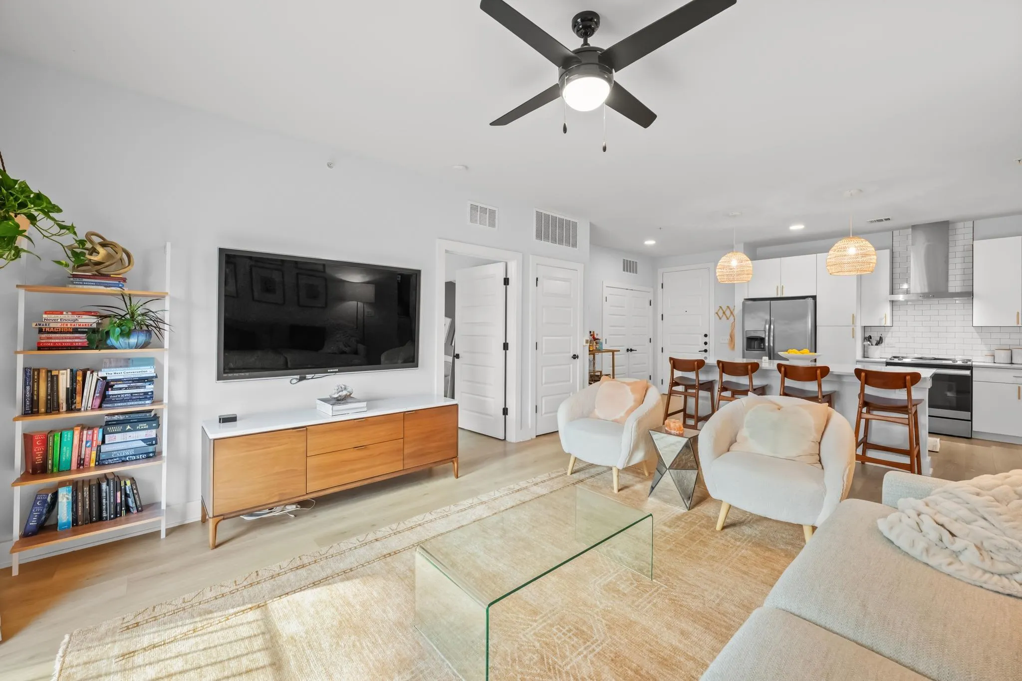 Photo 4 of 3101 GOVALLE AVE #105