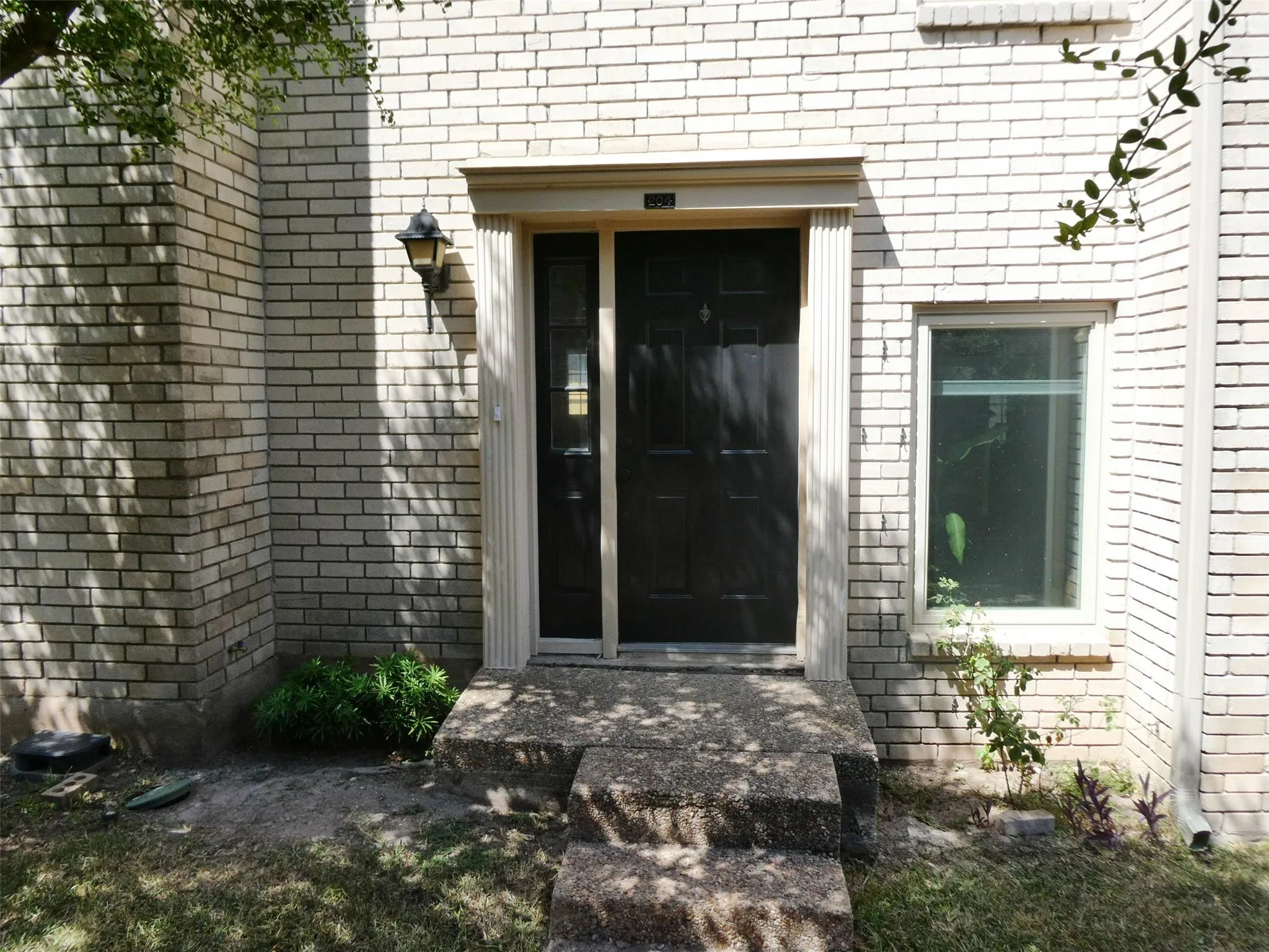 Photo 2 of 8400 JAMESTOWN DR #204