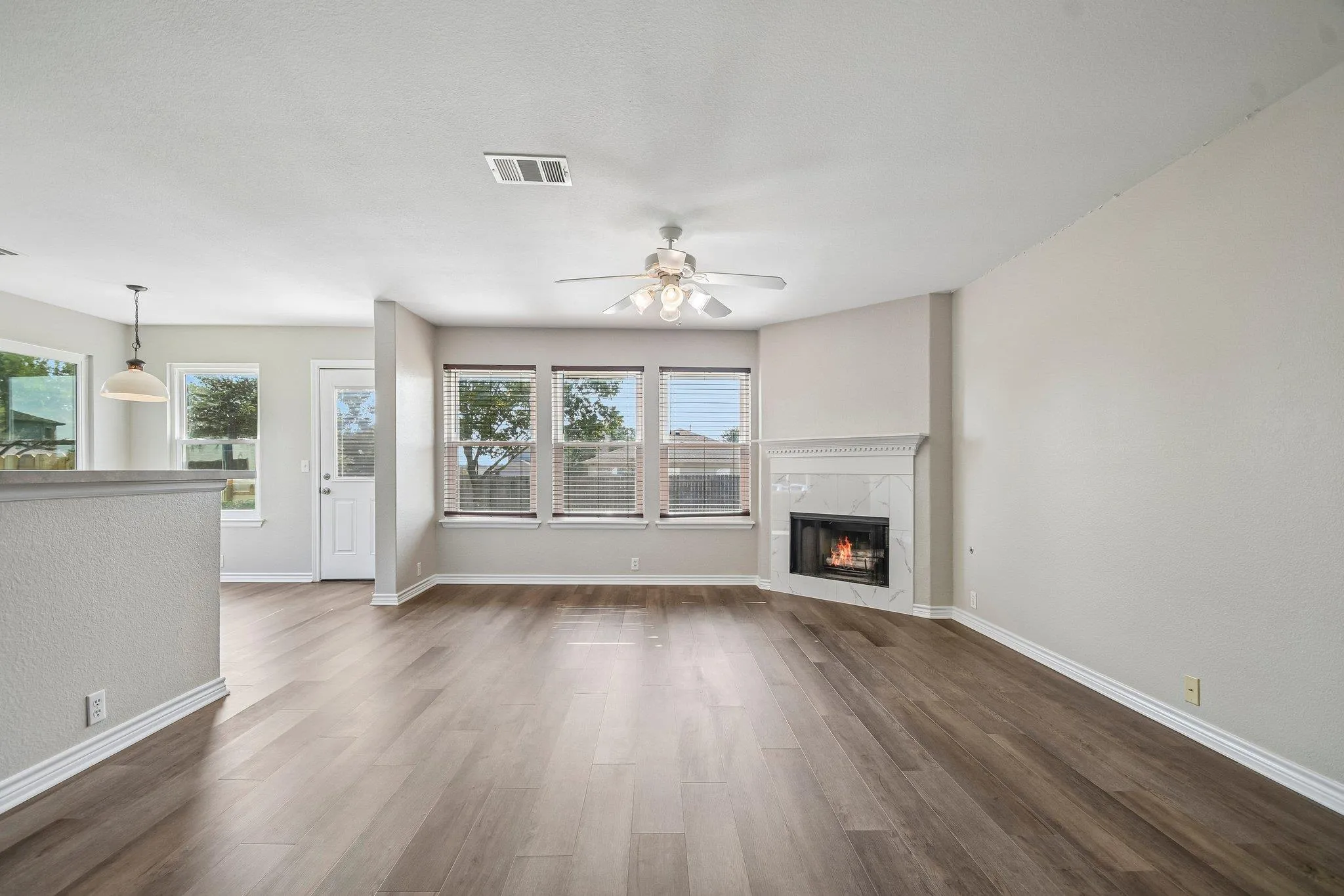 Photo 4 of 14413 GURNEYS EAGLE DR