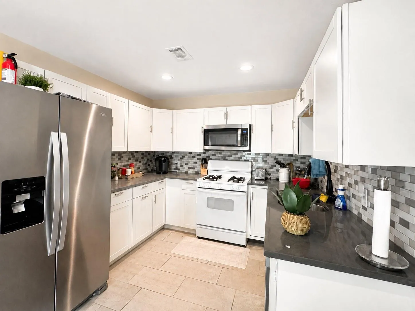 Photo 4 of 6711 CRUZ ST