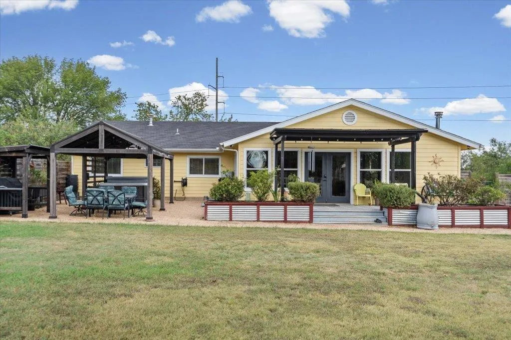 Photo of 103 LAMBS TRL, Buda, TX, 78610