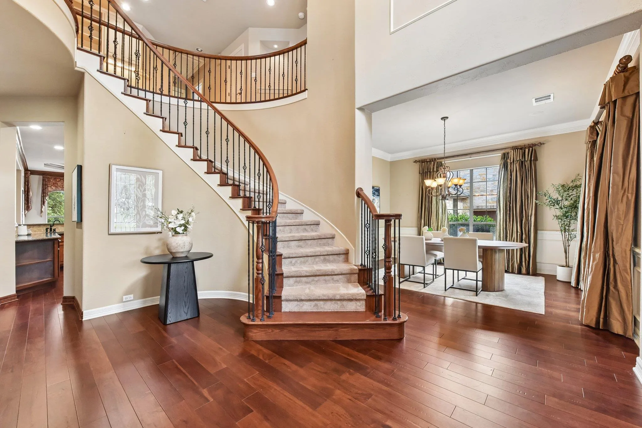 Photo 4 of 10500 AVERY CLUB DR #10