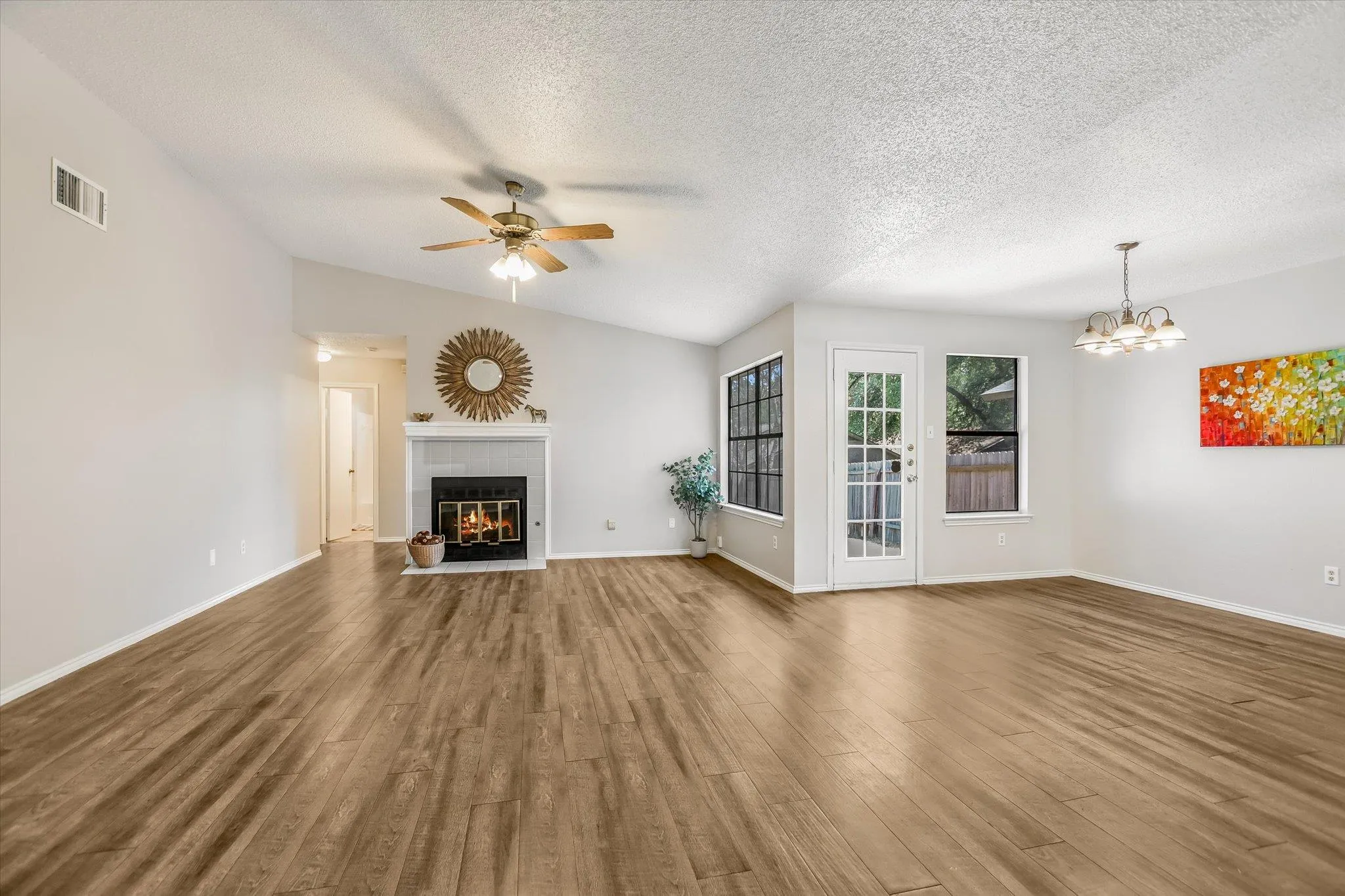 Photo 4 of 13001 GARFIELD LN