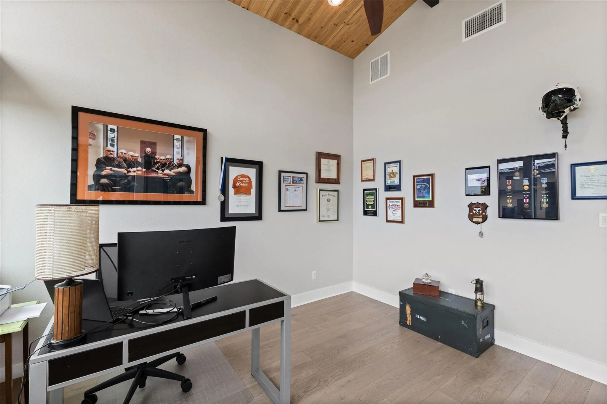 Photo 5 of 206 WATERS VIEW CT