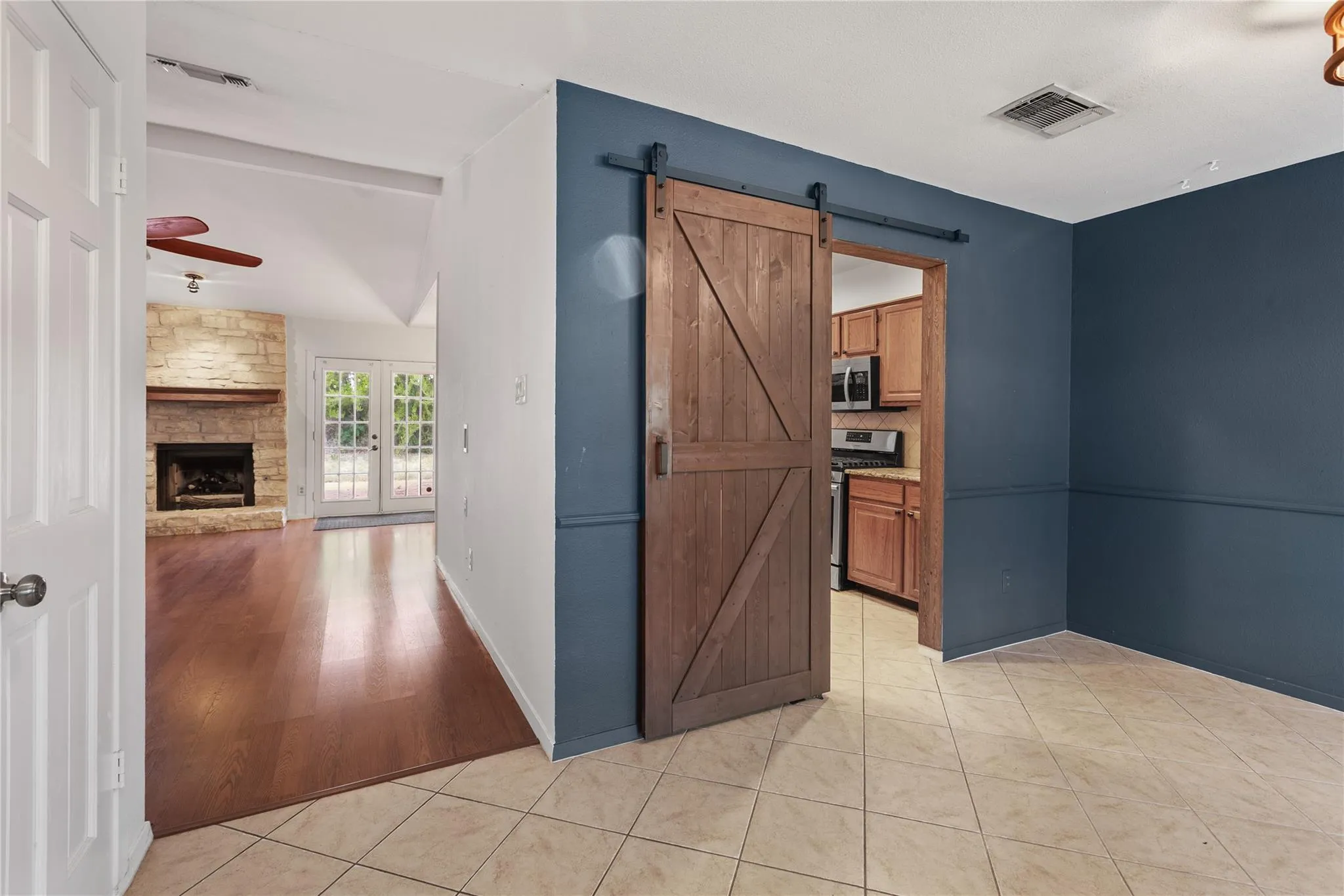 Photo 5 of 4802 GANYMEDE DR