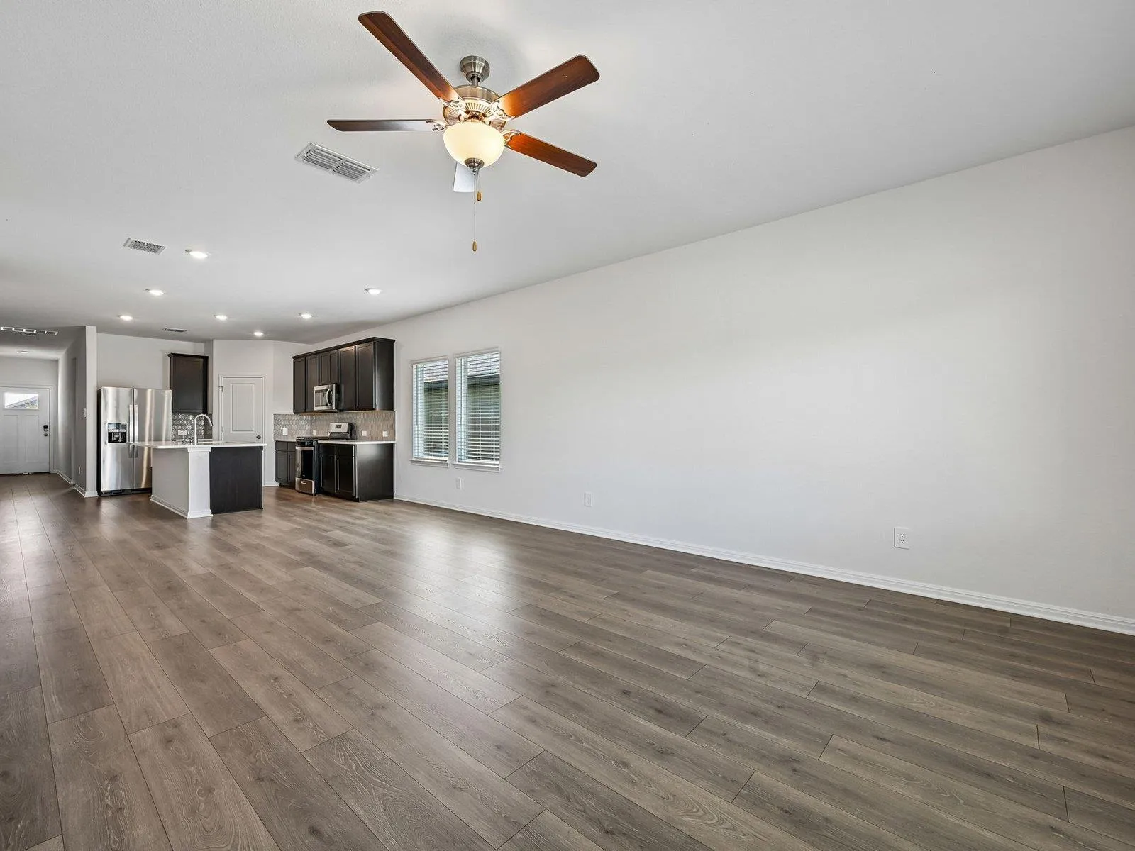 Photo 2 of 112 WOODBROOK DR