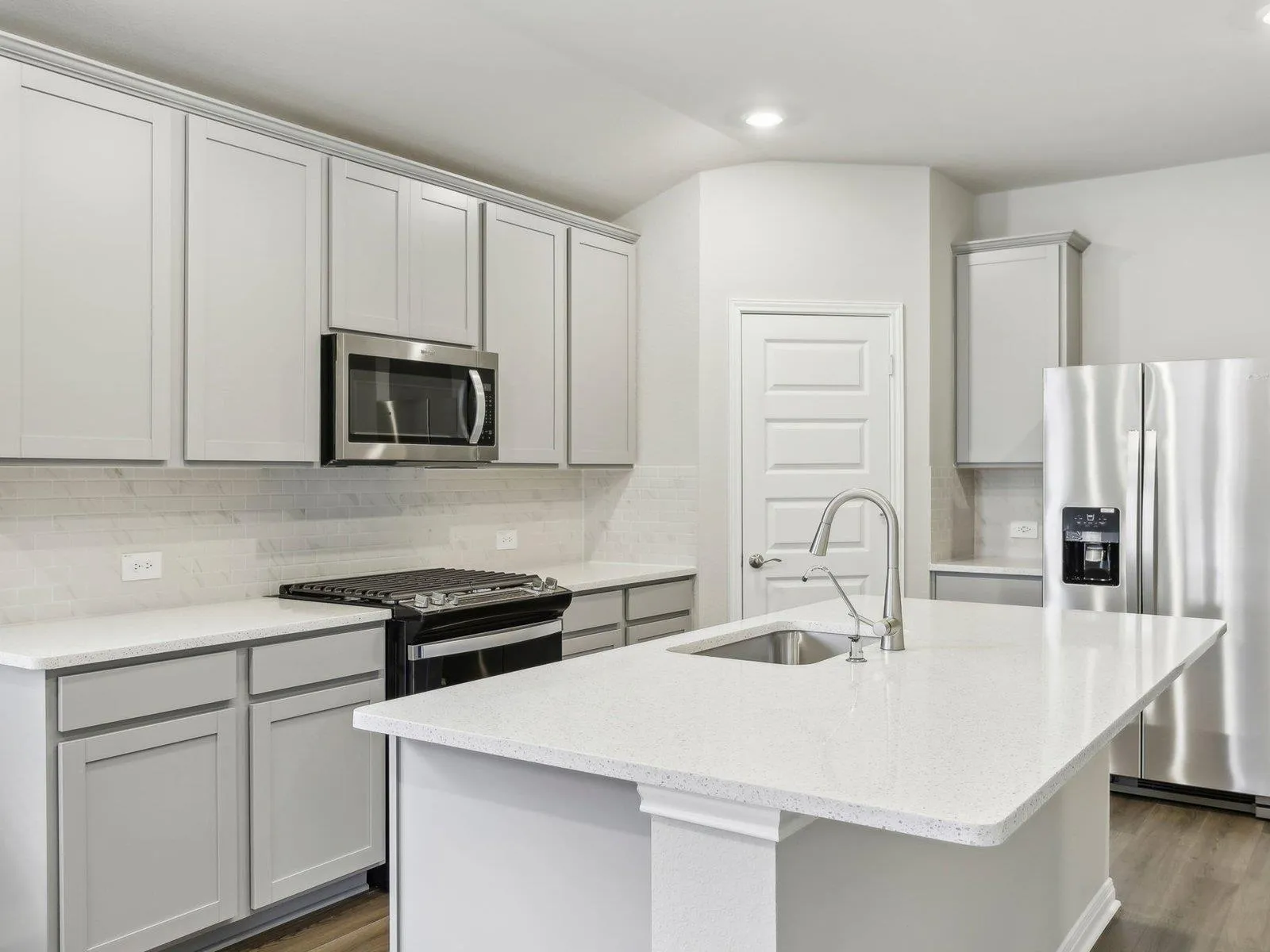 Photo 5 of 108 WOODBROOK DR