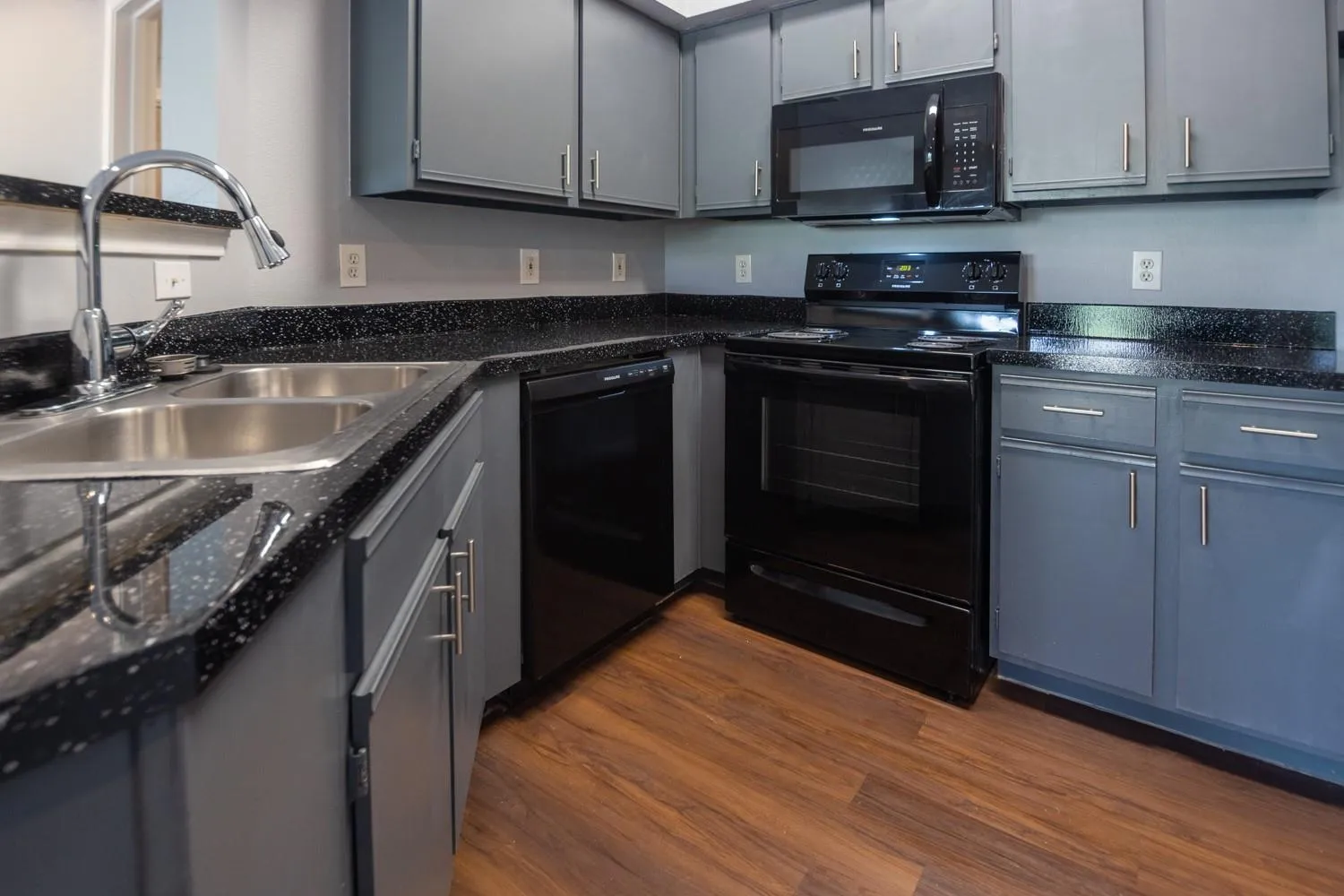 Photo 4 of 2320 GRACY FARMS LN #821