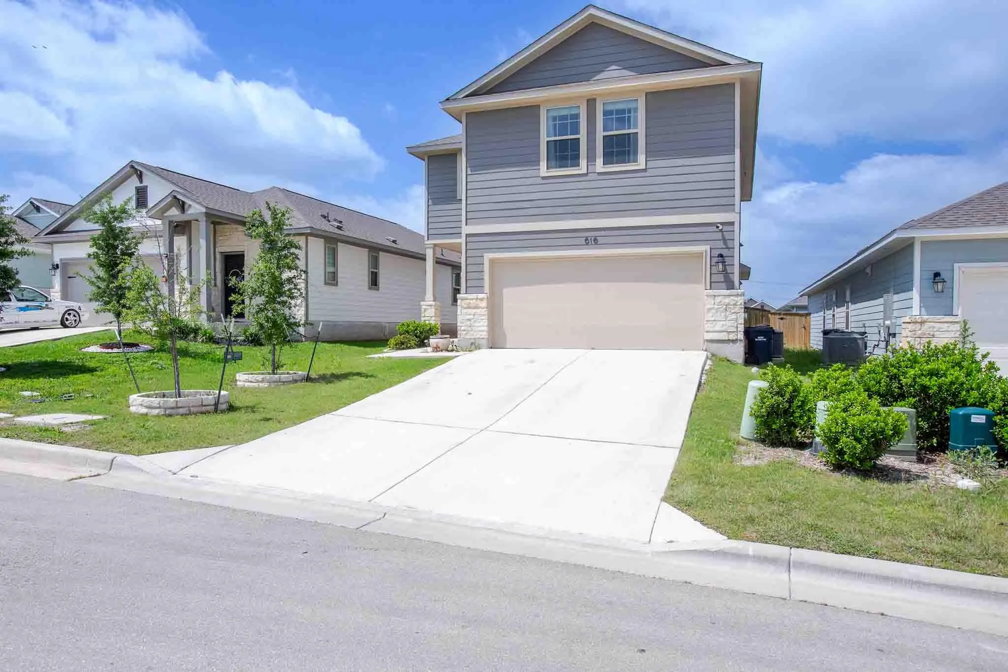 Photo 2 of 616 BARBARY COAST LN