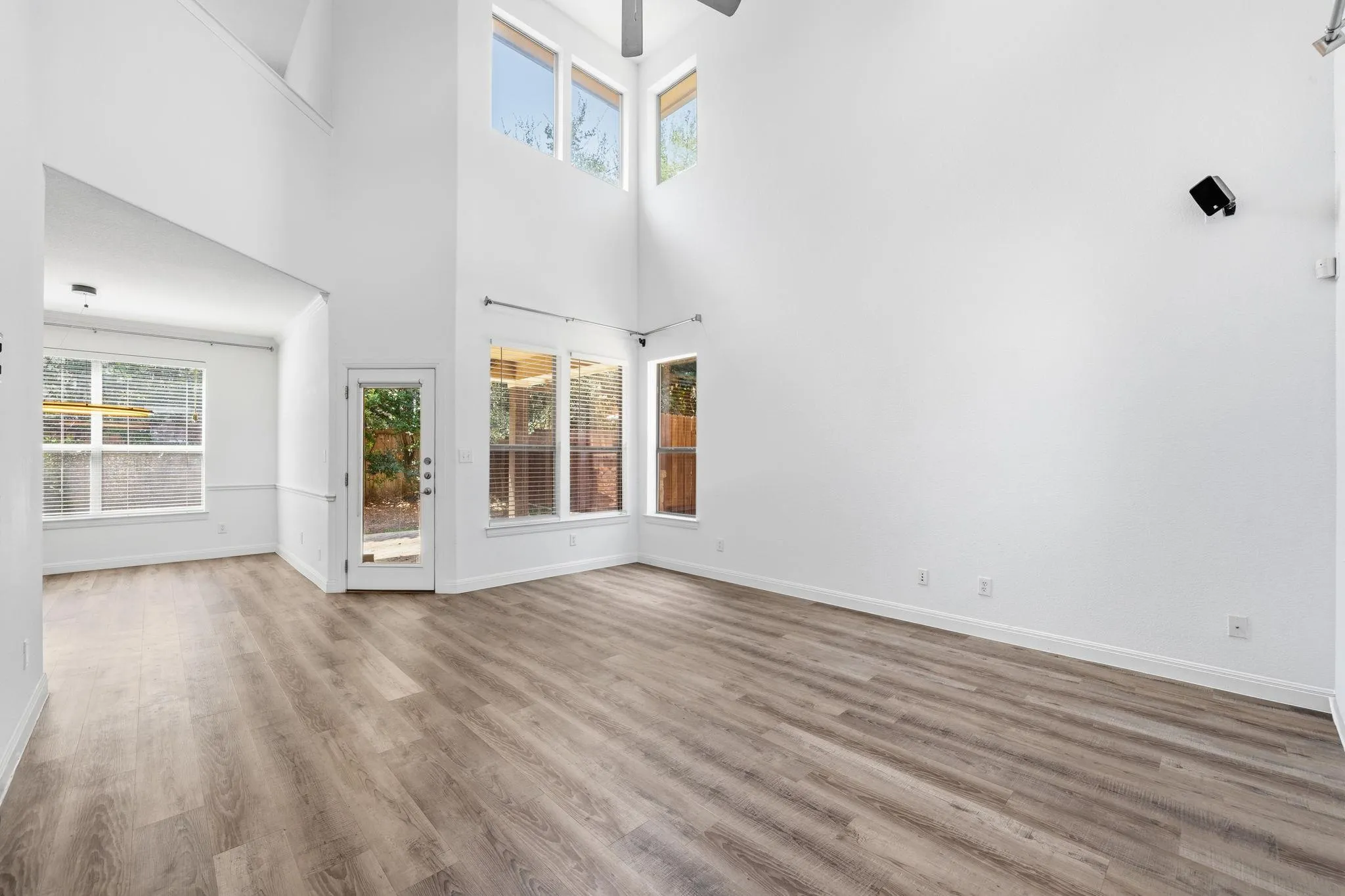 Photo 2 of 6708 MANCHACA RD #4