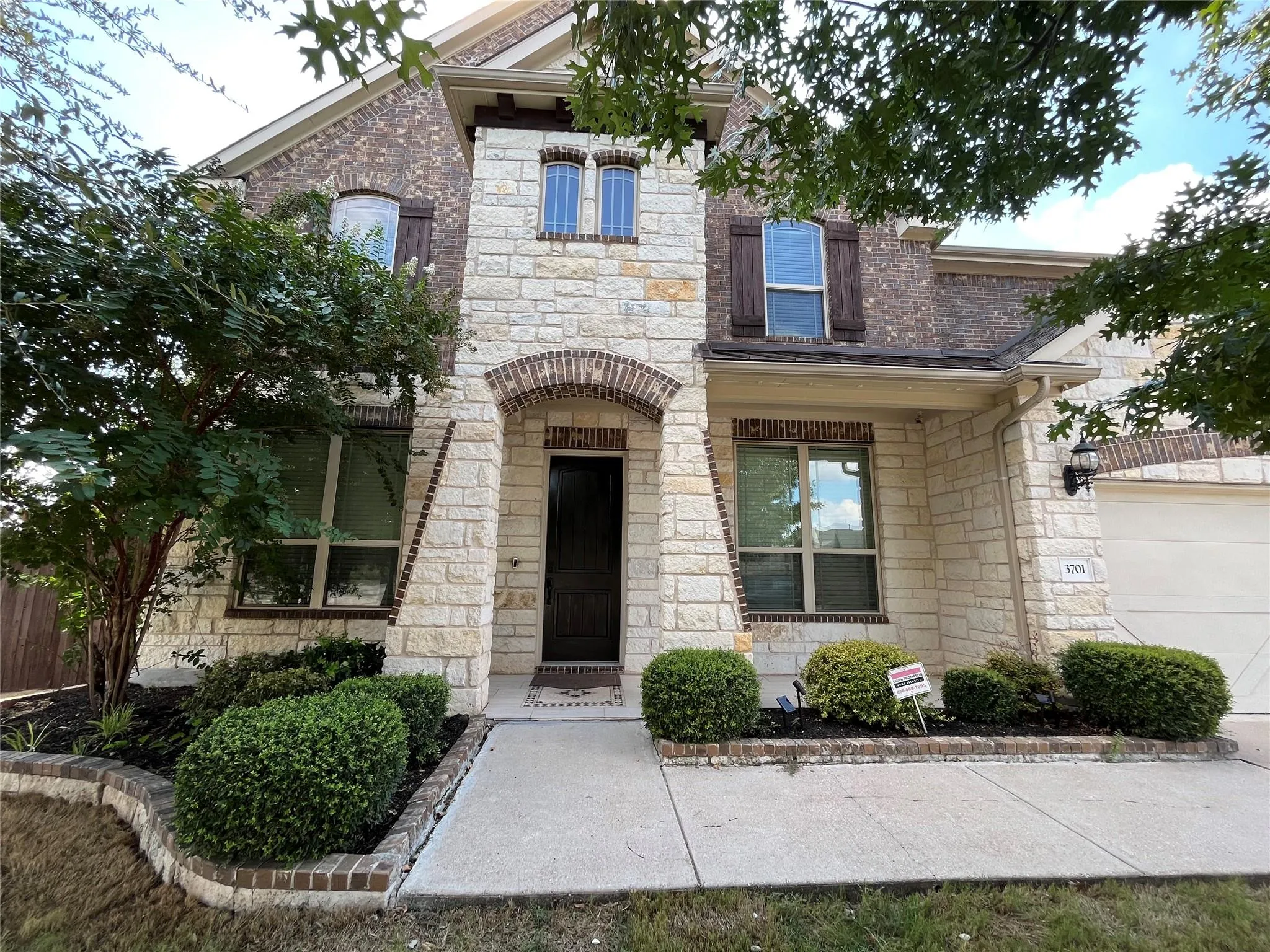 Photo 3 of 3701 CARYA DR