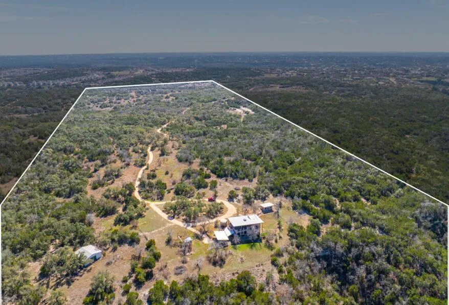 Photo 2 of 17318 HAMILTON POOL RD