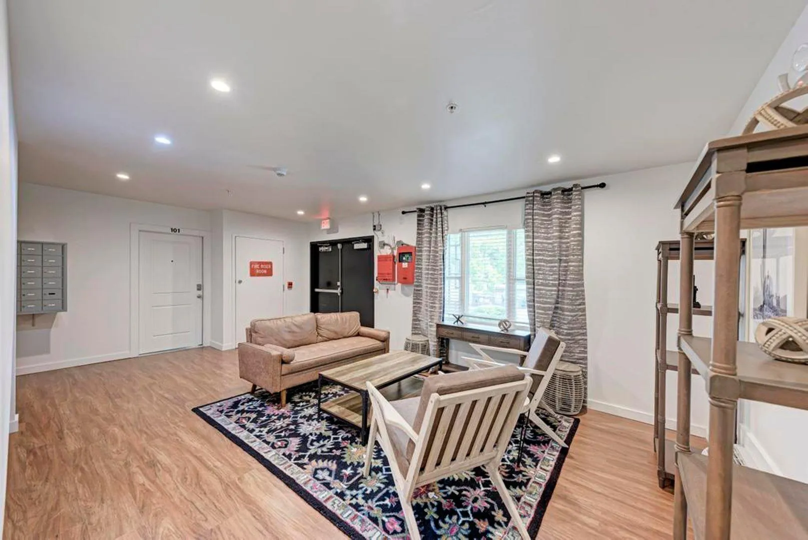 Photo 5 of 306 E 30TH ST #210