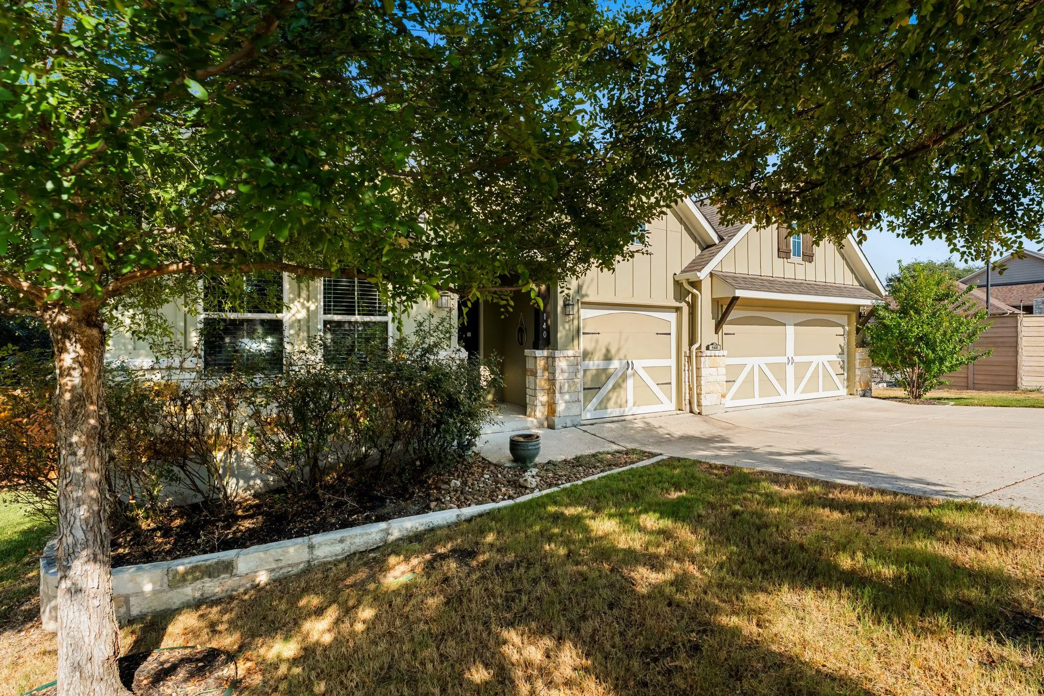Photo 5 of 140 LAKE RIM CIR