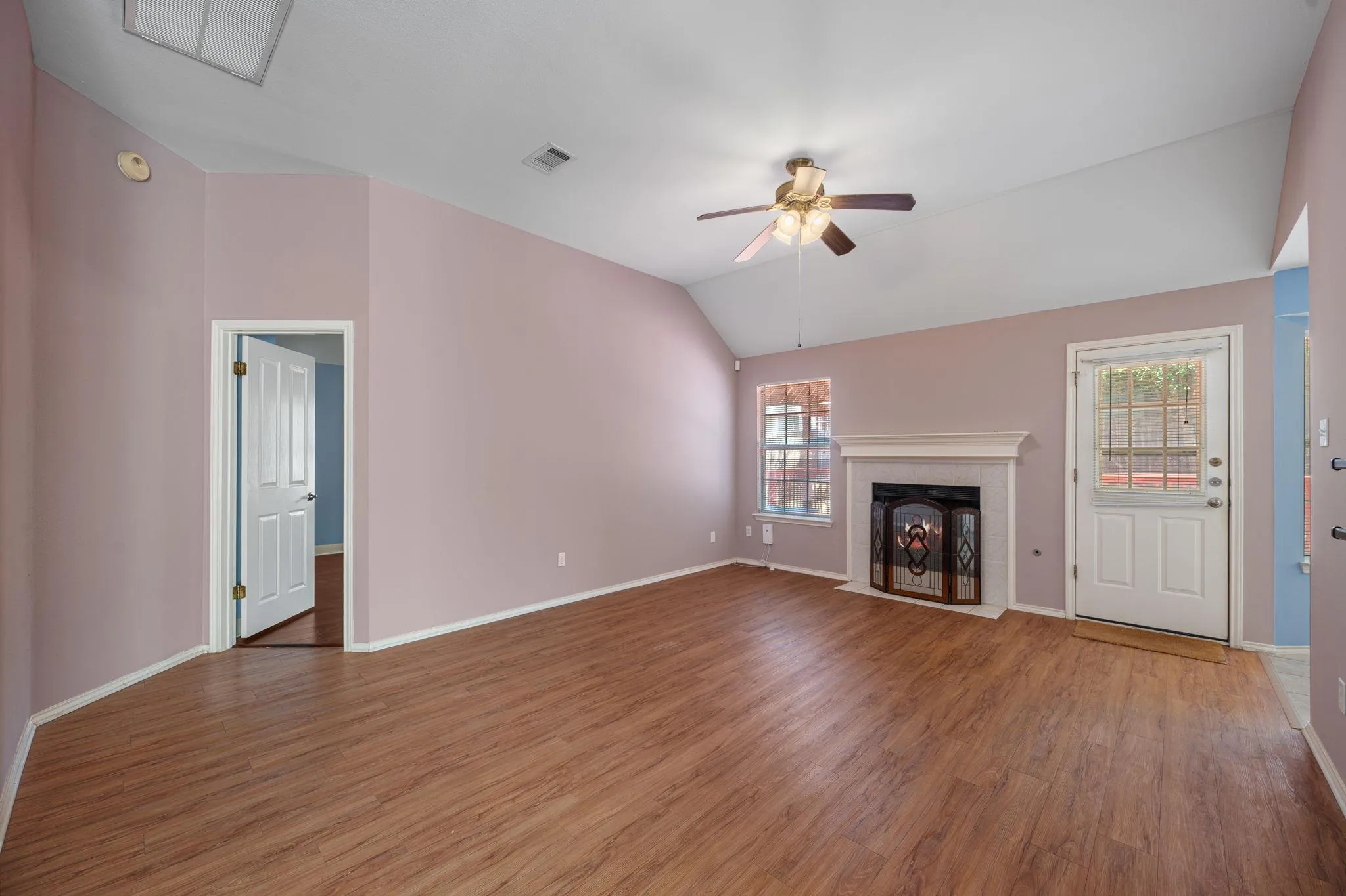Photo 4 of 1110 HATTERAS DR