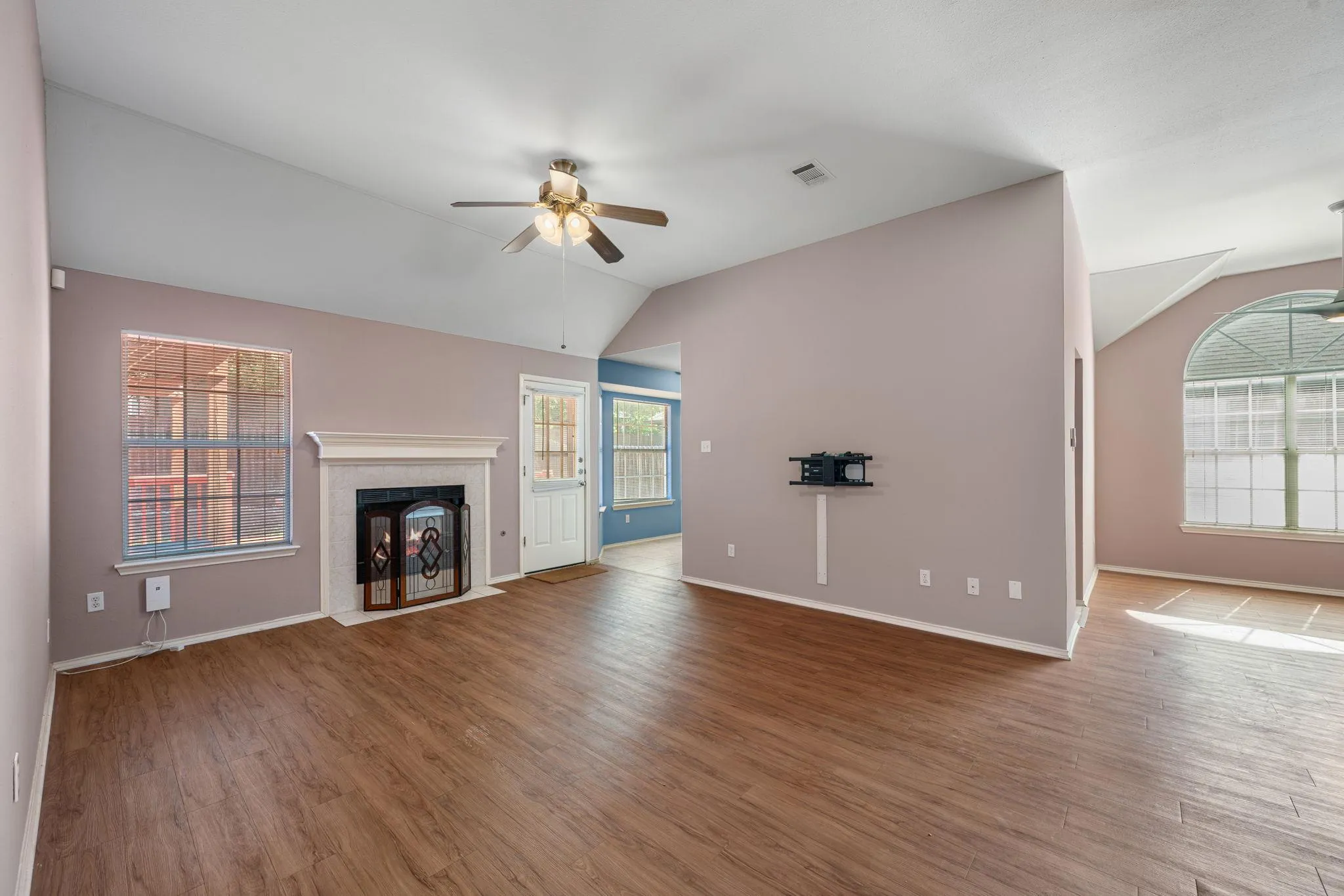 Photo 5 of 1110 HATTERAS DR
