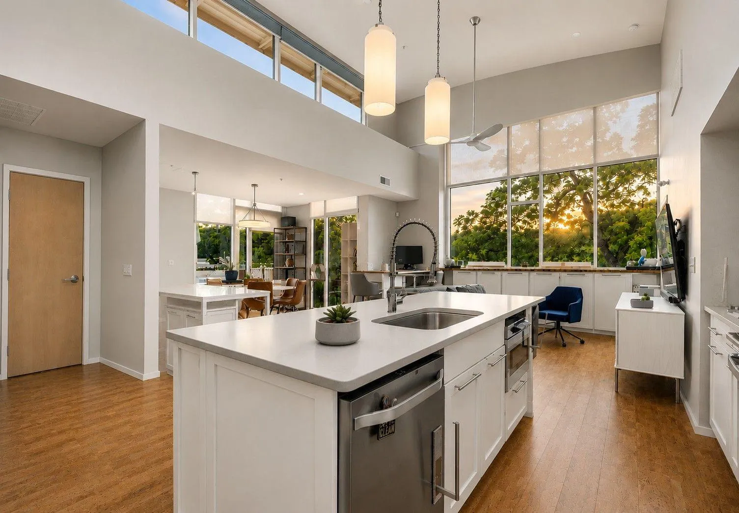 Photo 3 of 1600 BARTON SPRINGS RD #5406
