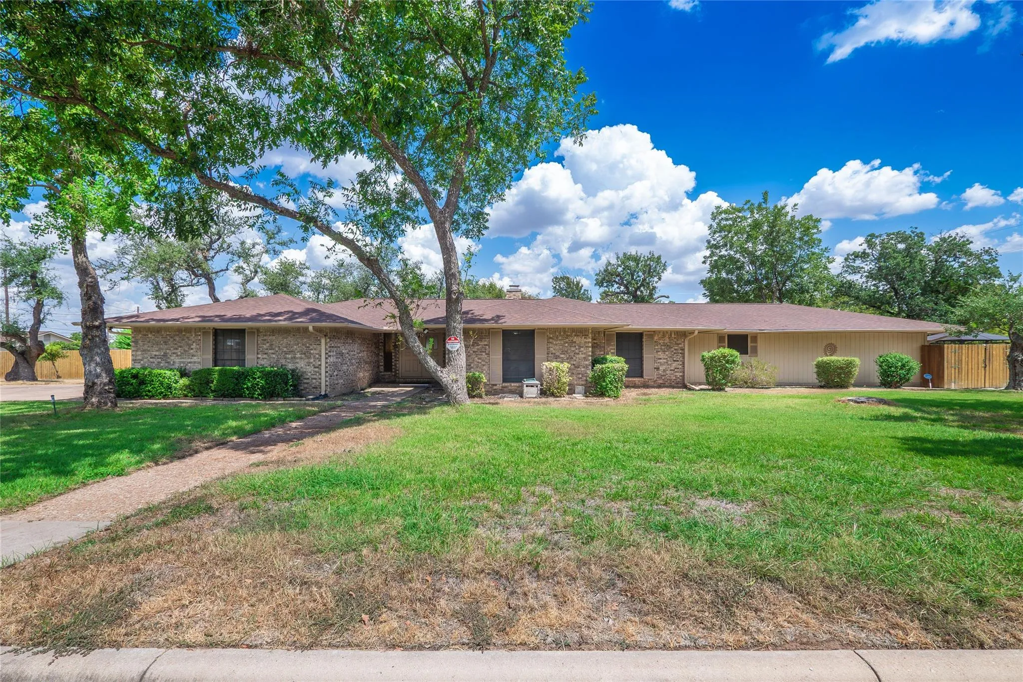 Photo of 1702 LONE OAK DR, Leander, TX, 78641