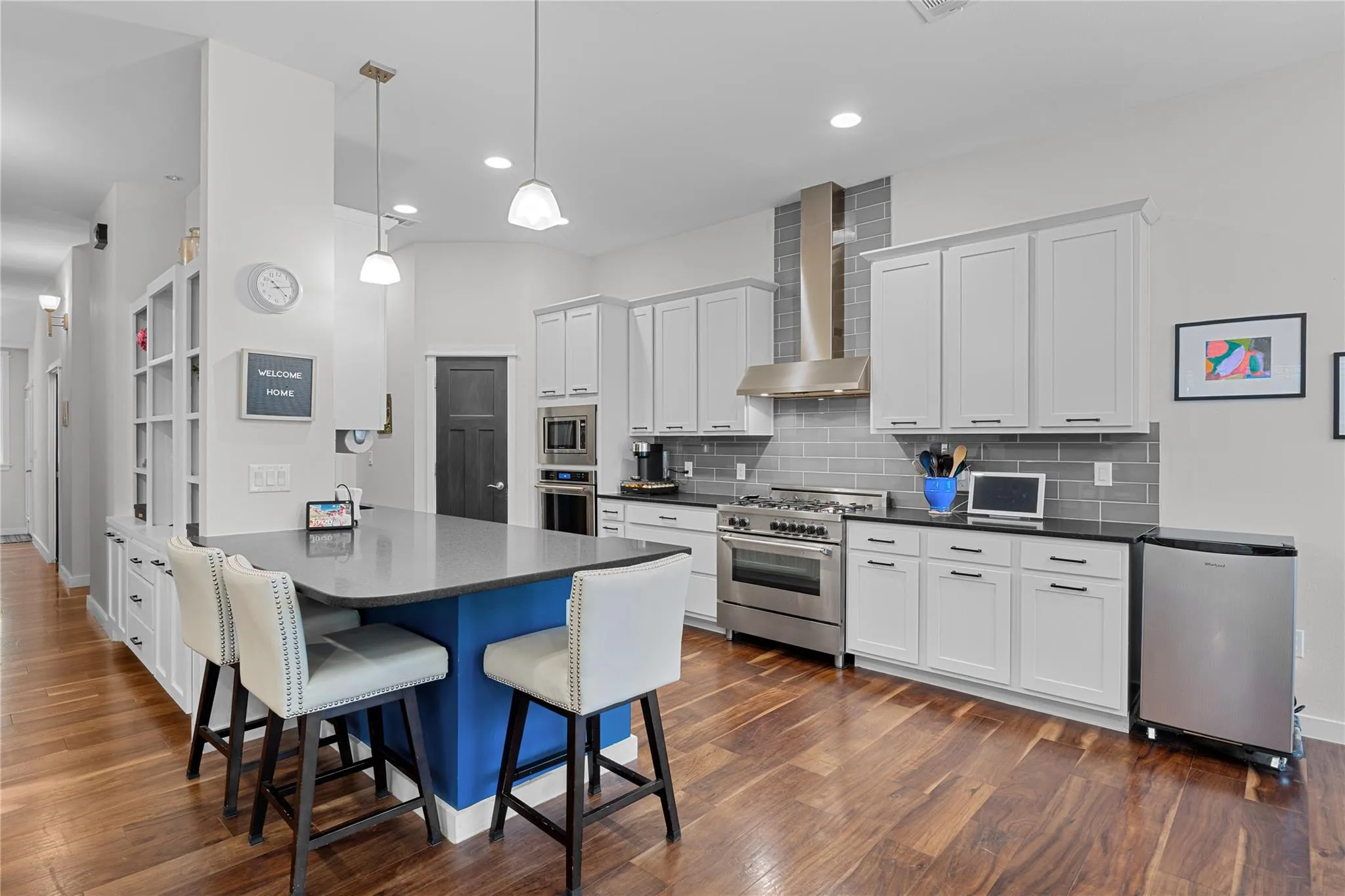 Photo 5 of 3907 BECKER AVE