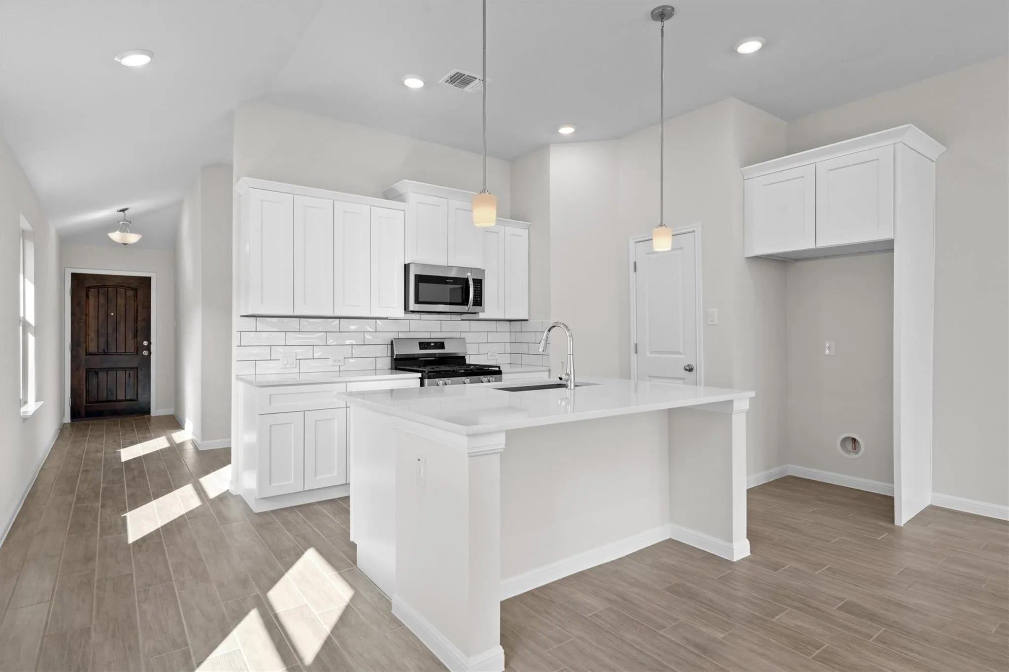 Photo 4 of 417 STELLAR WIND DR
