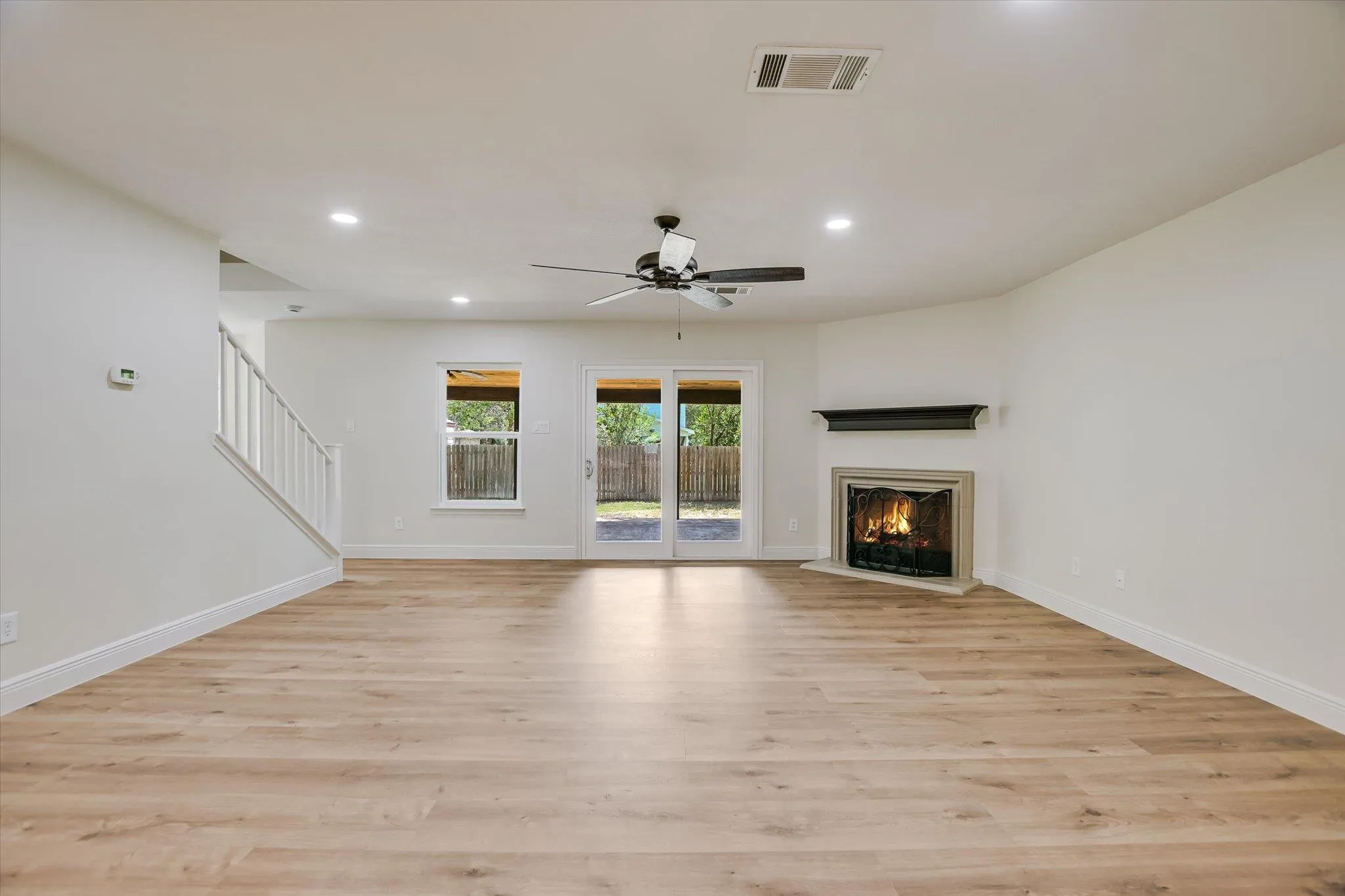 Photo 5 of 2116 MILAN DR
