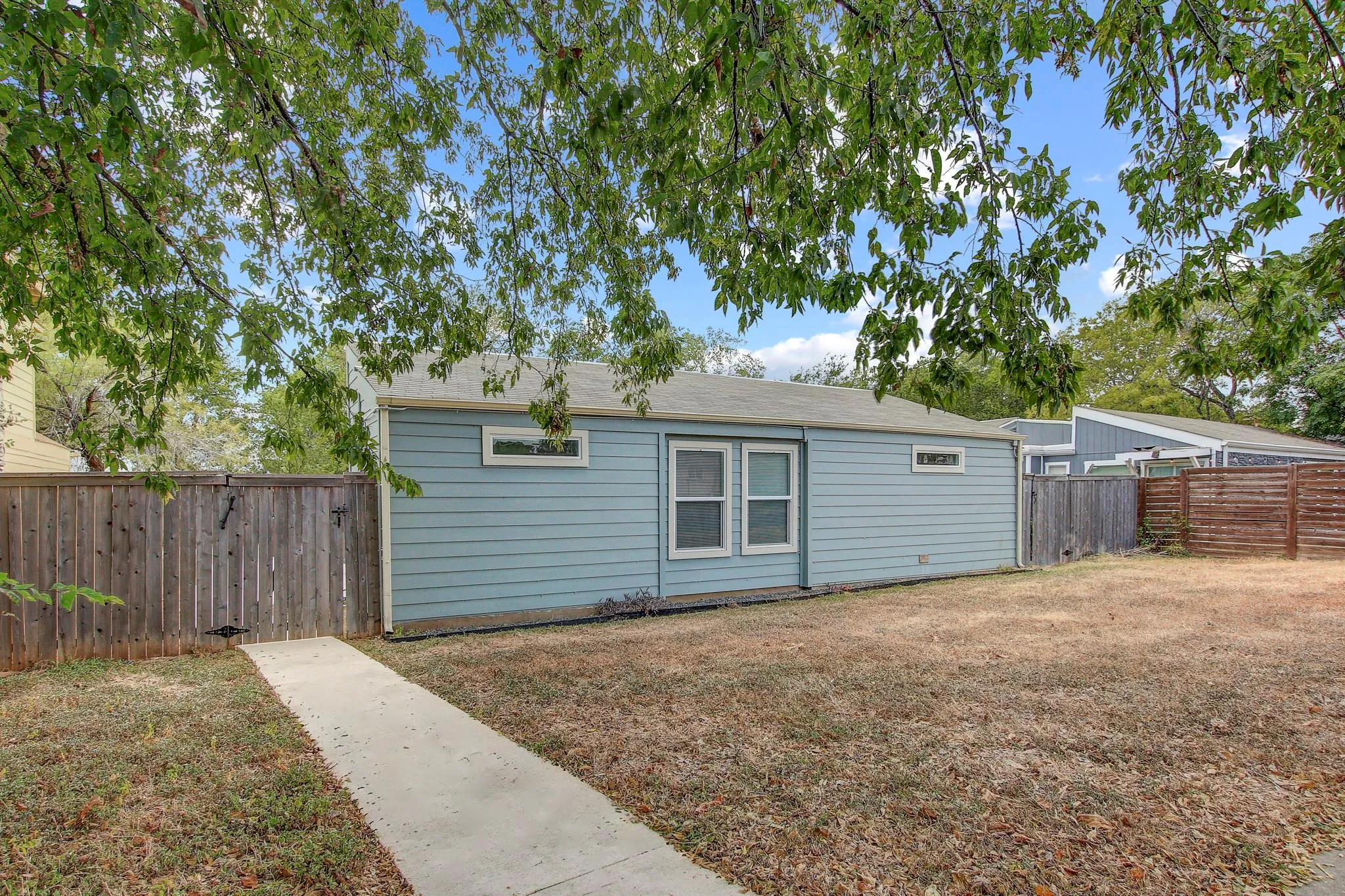 Photo of 4413 TERI RD, Austin, TX, 78744