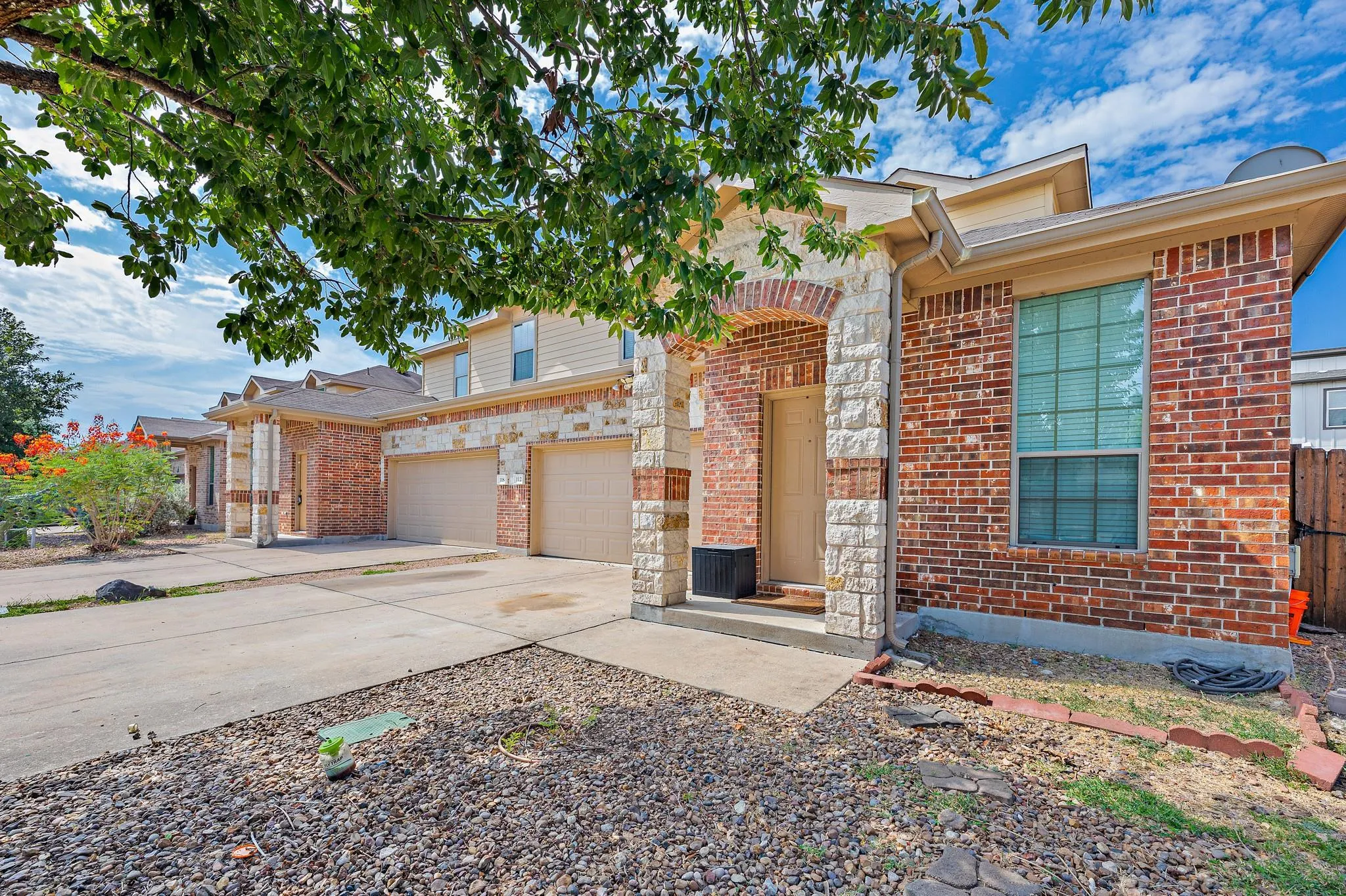 Photo 4 of 118 CREEKSIDE VILLA DR